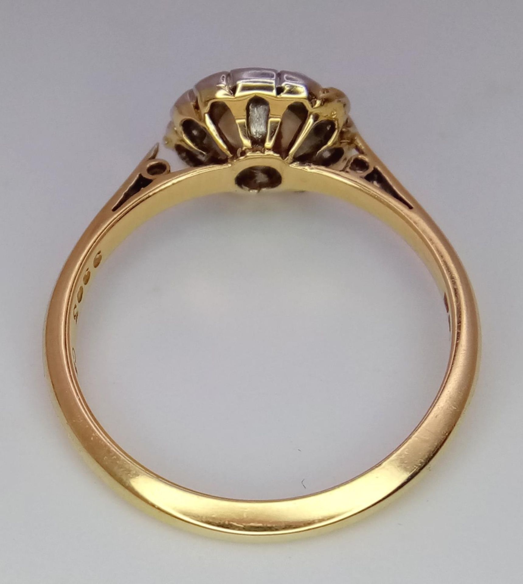 AN 18K YELLOW GOLD & PLATINUM DIAMOND RING. 0.35ctw, size L, 2.5g total weight. Ref: SC 9046 - Bild 4 aus 5
