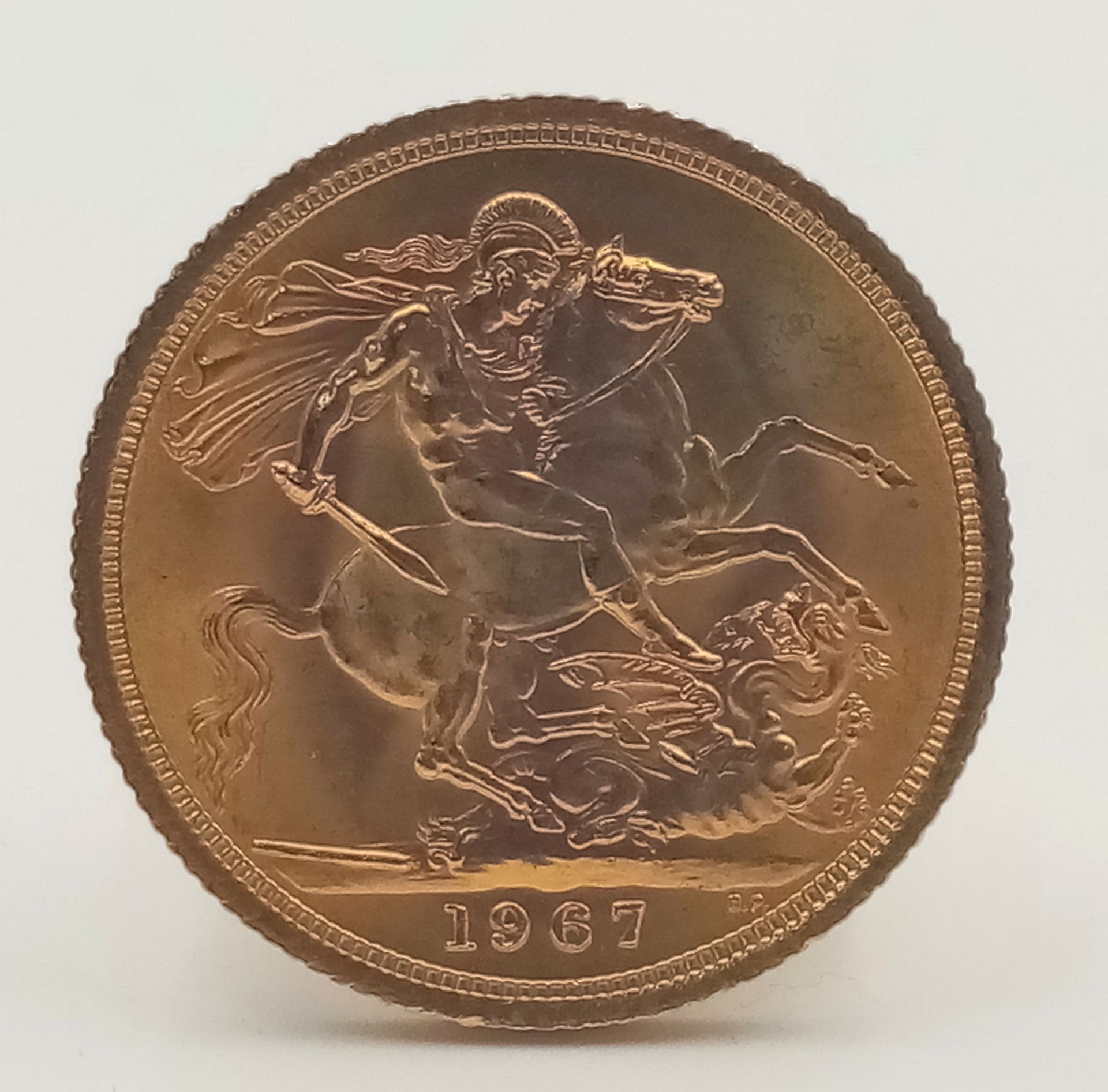 A 22 K yellow gold, Queen Elizabeth II, 1967, sovereign, full weight (8 g.), good condition, but