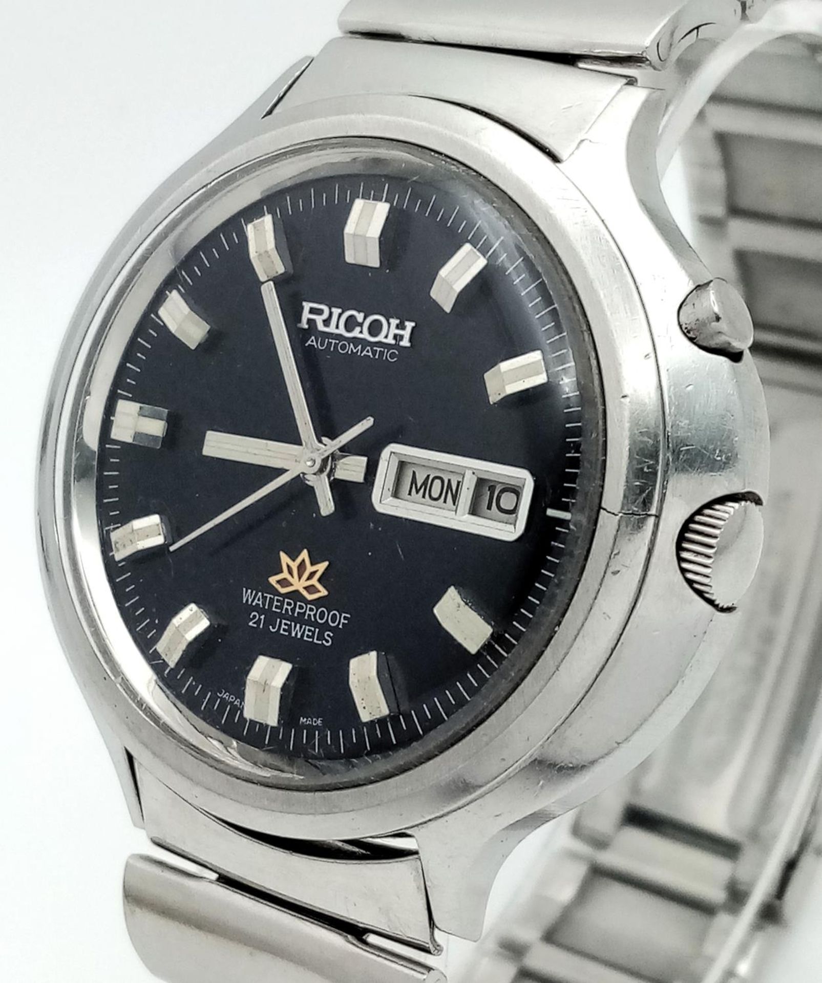 A Vintage Ricoh 21 Jewels Automatic Gents Watch. Stainless steel bracelet and case - 41mm. Black - Image 2 of 7
