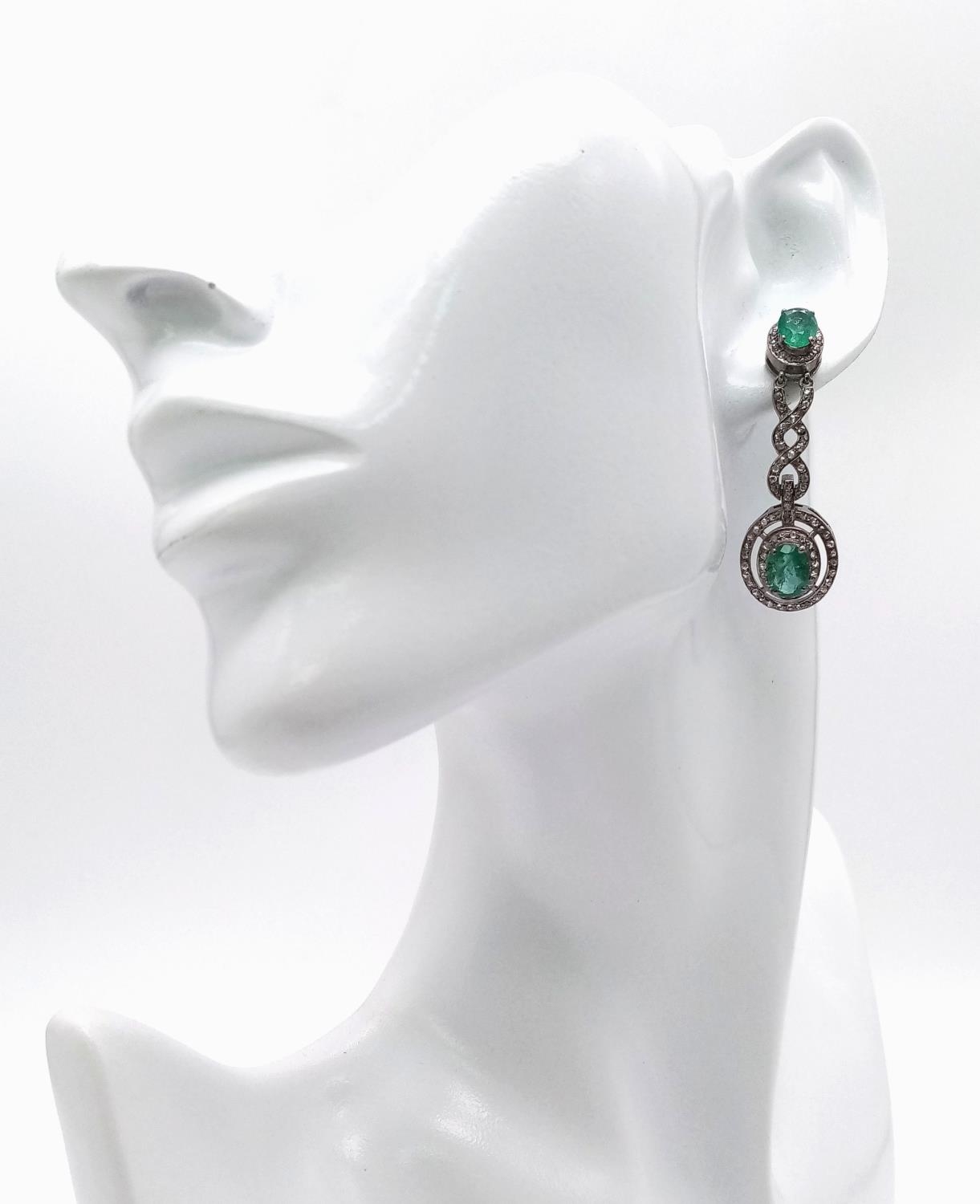 A Pair of Emerald Gemstone Drop Earrings with 3ctw of Emerald and Diamonds - 1.5ctw. Set in 925 - Image 5 of 6