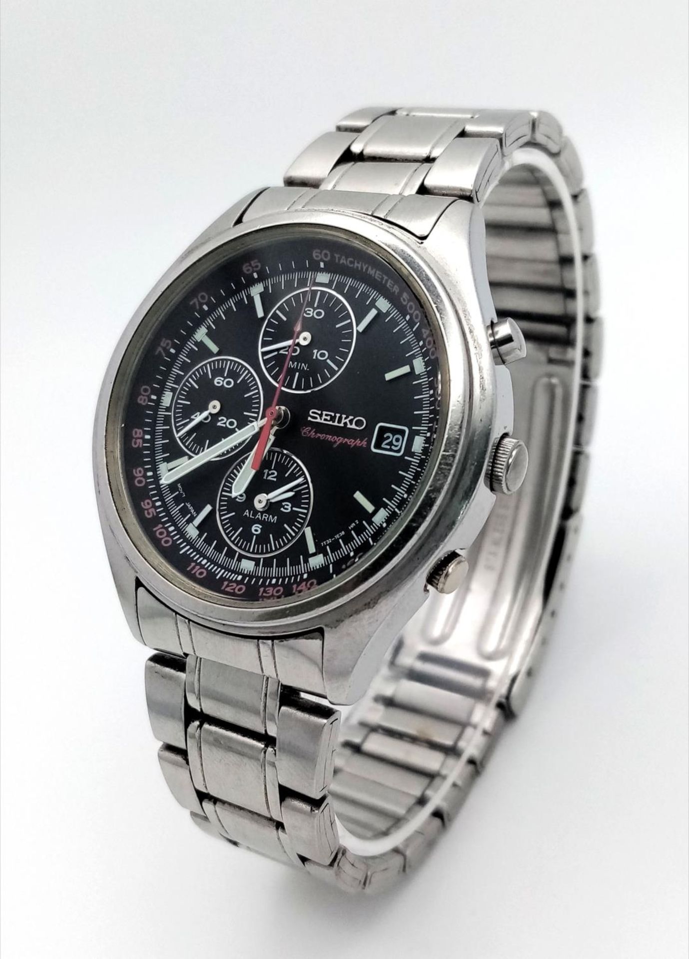A Seiko Chronograph Quartz Alarm Gents Watch. Stainless steel bracelet and case - 38mm. Black dial - Image 2 of 7