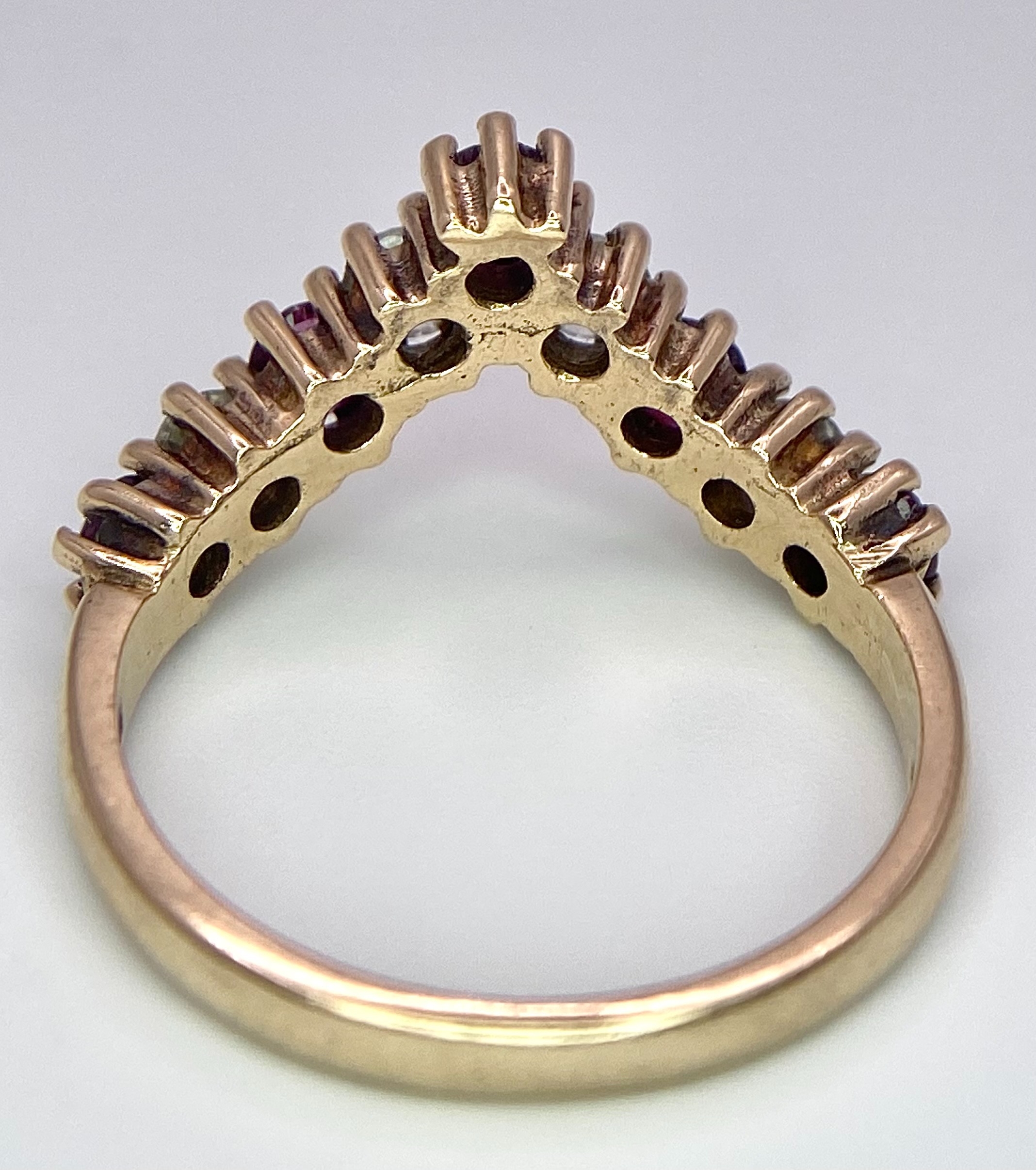 A 9ct Yellow Gold Clear and Red Stone Set Ring, size N, 3.1g weight. ref: SH1469I - Image 5 of 7