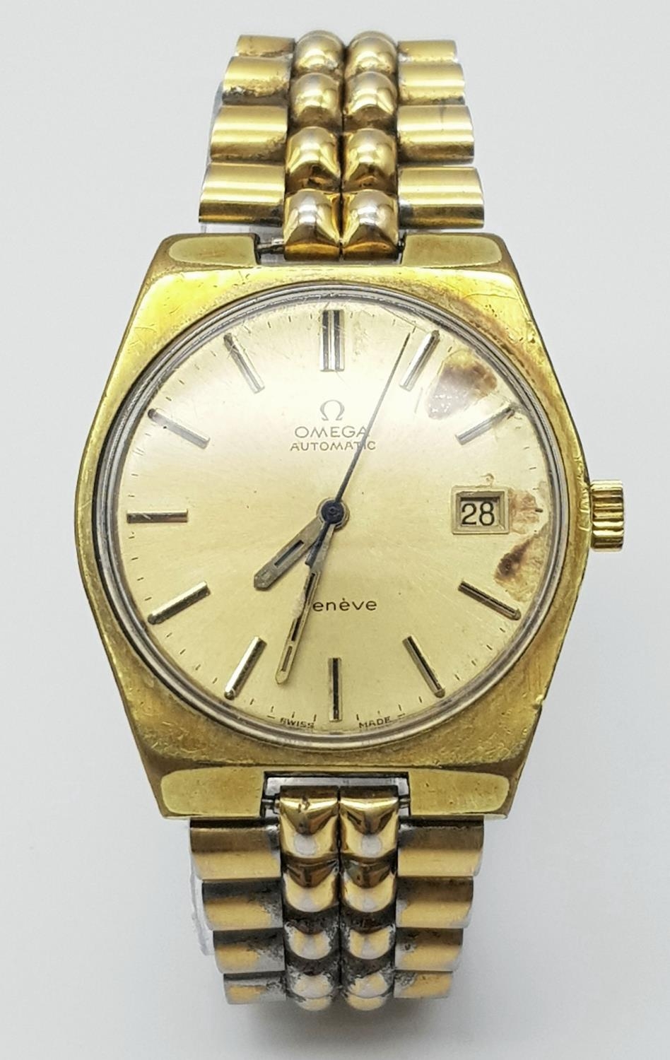 A Vintage Automatic Omega Geneve Gents Watch. Two tone bracelet and case. Gilded dial. In working - Image 2 of 5