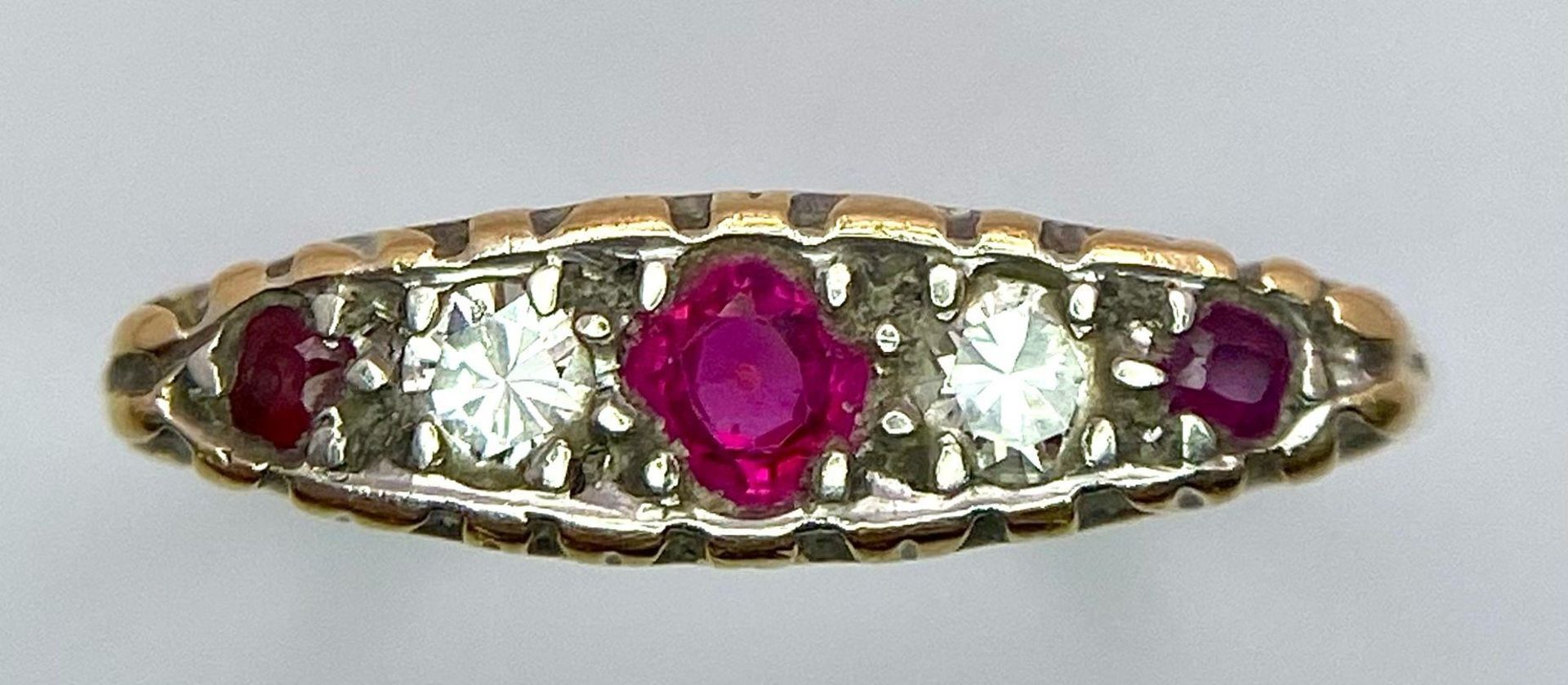 A 18K Yellow Gold Diamond and Ruby 5 Stone Ring, 3.4g, (dia: 0.10ct/Ruby: 0.17ct) Size O ref: SR26 - Image 2 of 4