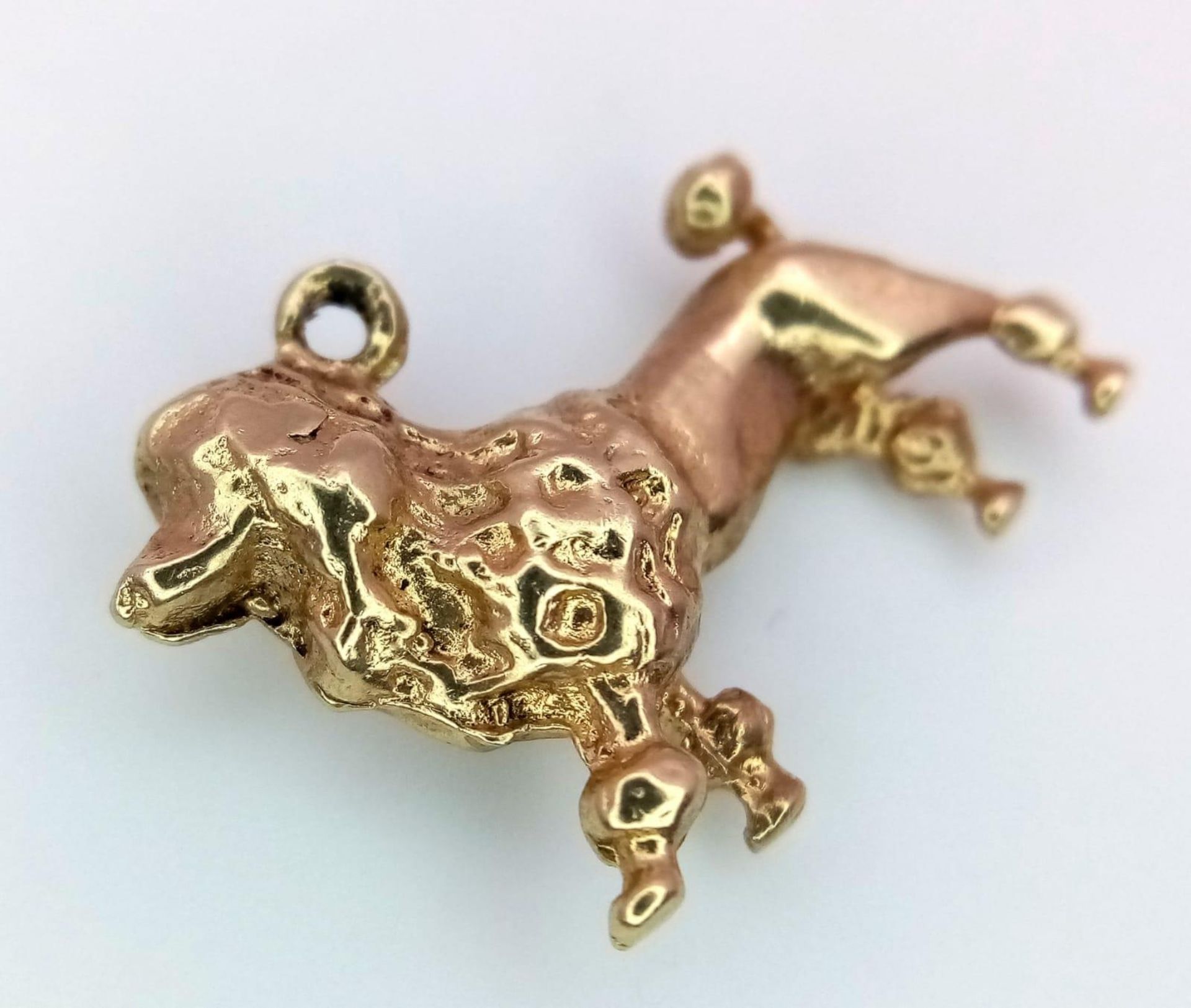 A 9K Yellow Gold French Poodle Pendant/Charm. 2cm. 3.5g weight. - Image 2 of 3