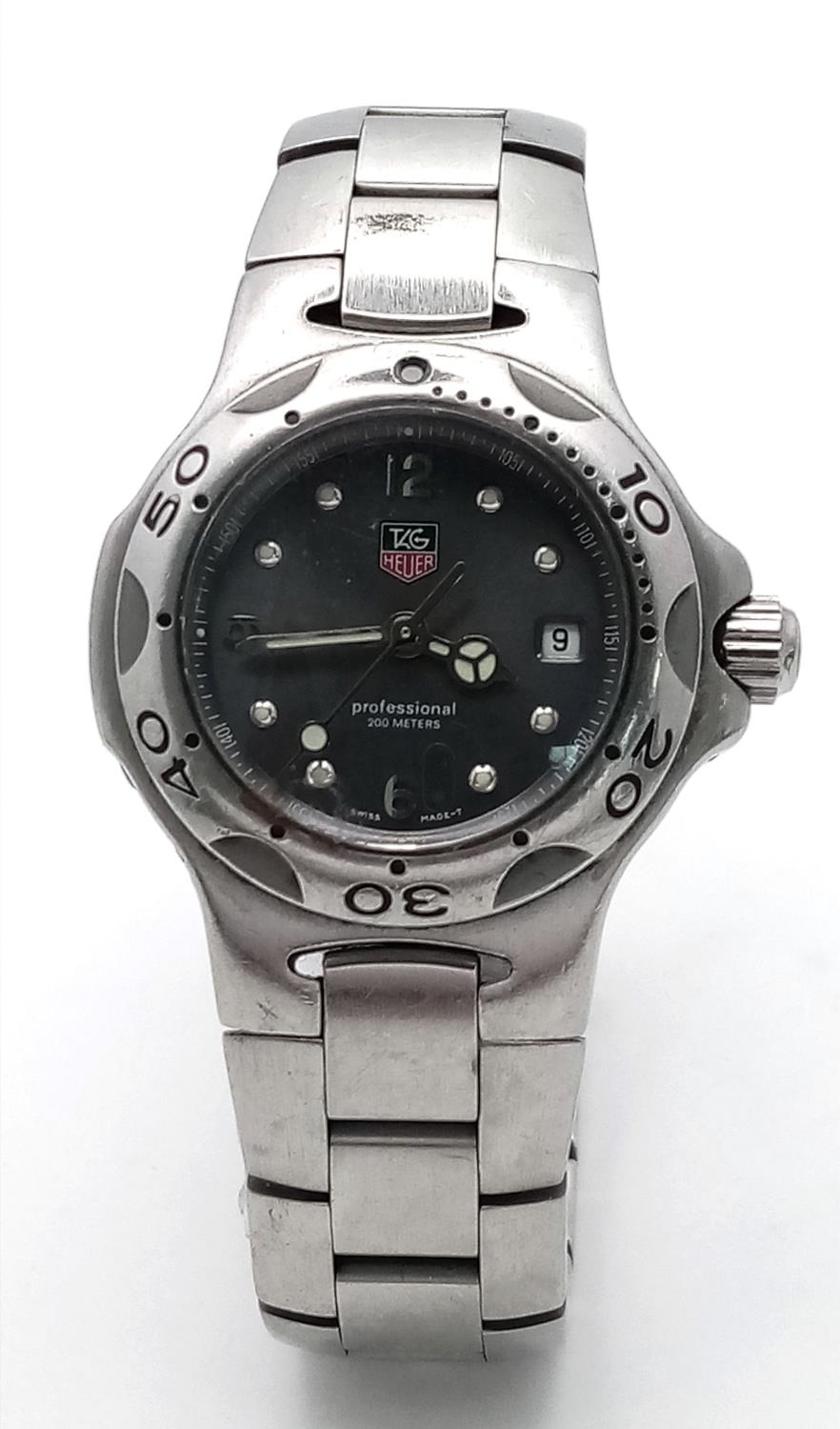 A Tag Heuer Professional Ladies Quartz Watch. Stainless steel bracelet and case - 28mm. Grey dial - Image 2 of 8