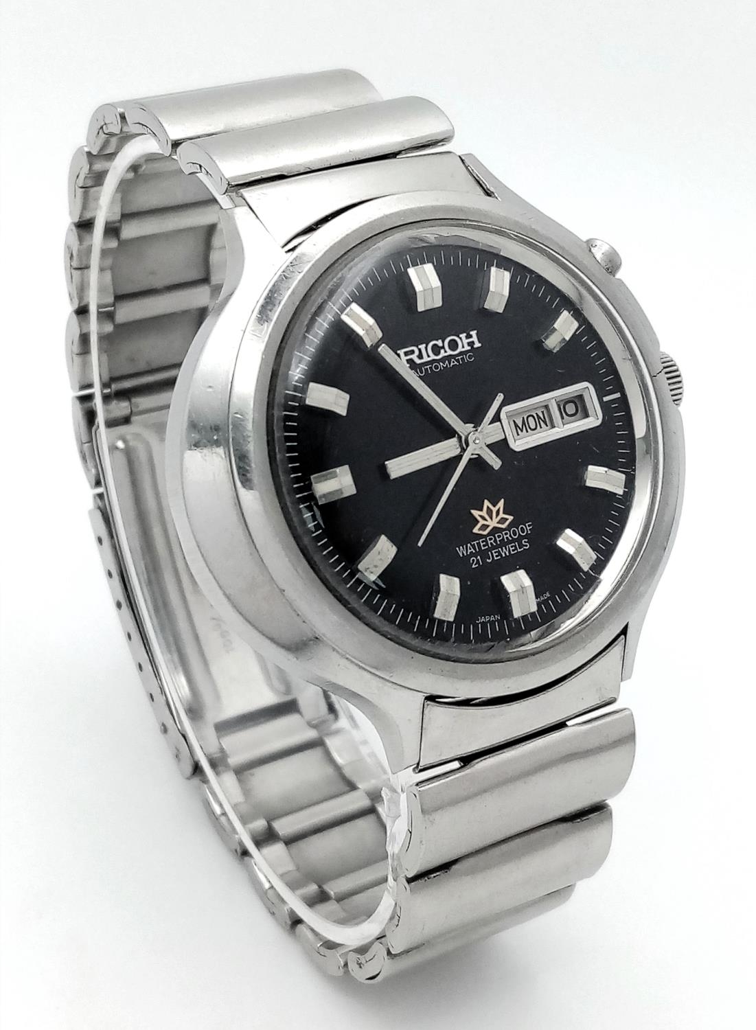 A Vintage Ricoh 21 Jewels Automatic Gents Watch. Stainless steel bracelet and case - 41mm. Black - Image 4 of 7