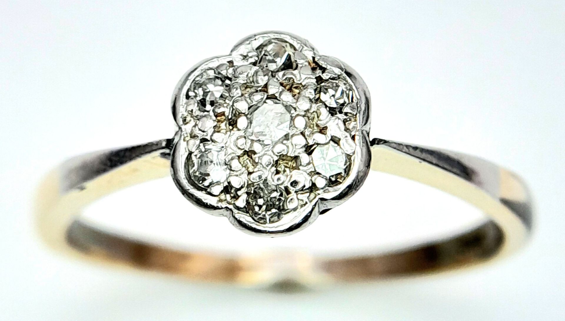 AN 18K YELLOW GOLD & PLATINUM VINTAGE DIAMOND CLUSTER RING. Size R, 3.1g total weight. Ref: SC 8065 - Image 2 of 7