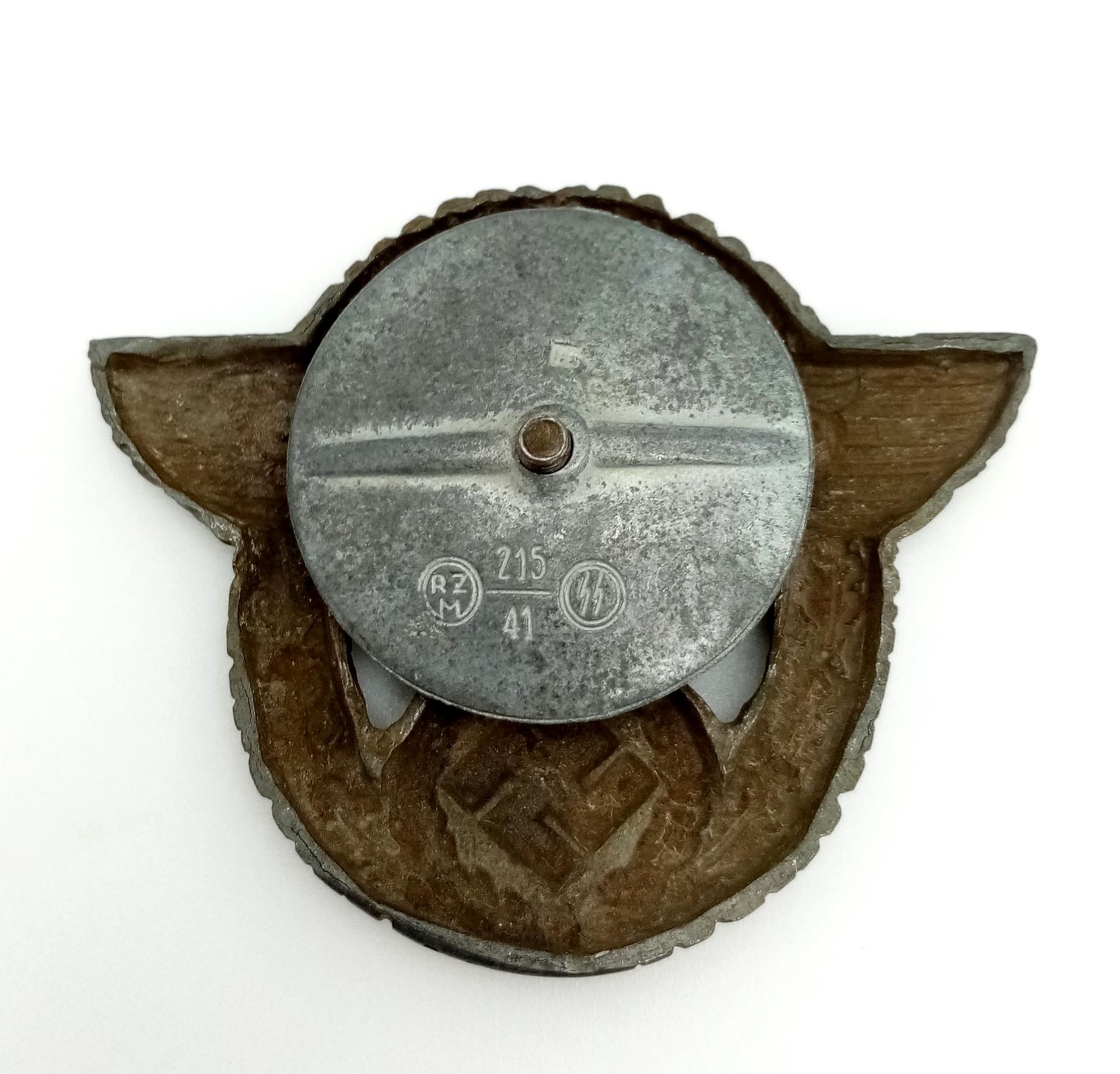WW2 German Police Visor Cap Badge with screw back fitting for easy removal for cleaning etc. - Bild 2 aus 3