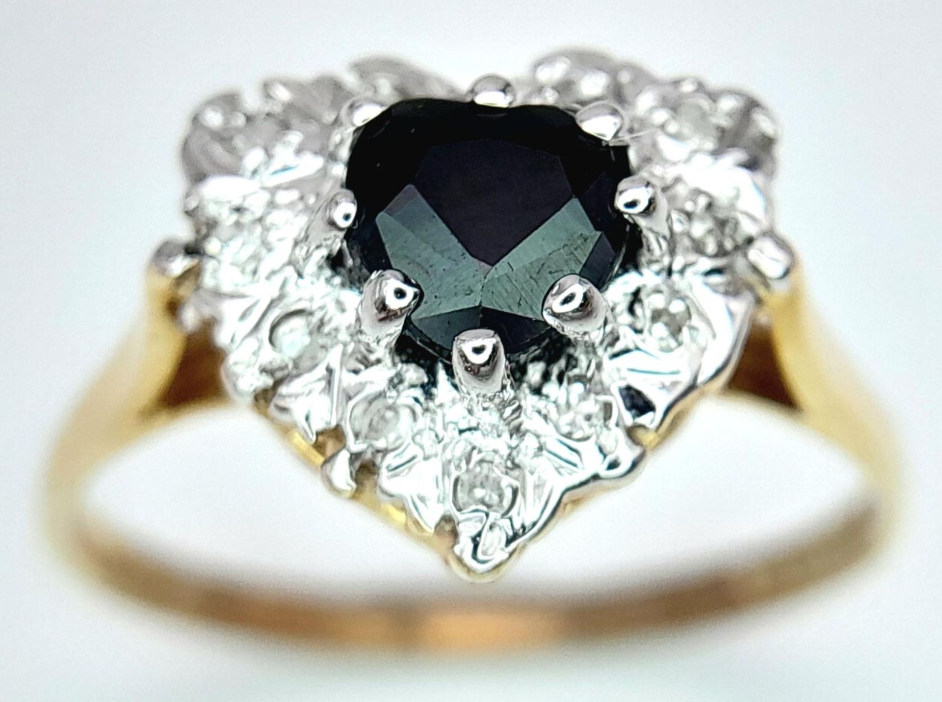 A 9K YELLOW GOLD DIAMOND & SAPPHIRE HEART CLUSTER RING 2.3G SIZE N. ref:SPAS 9005 - Image 2 of 6