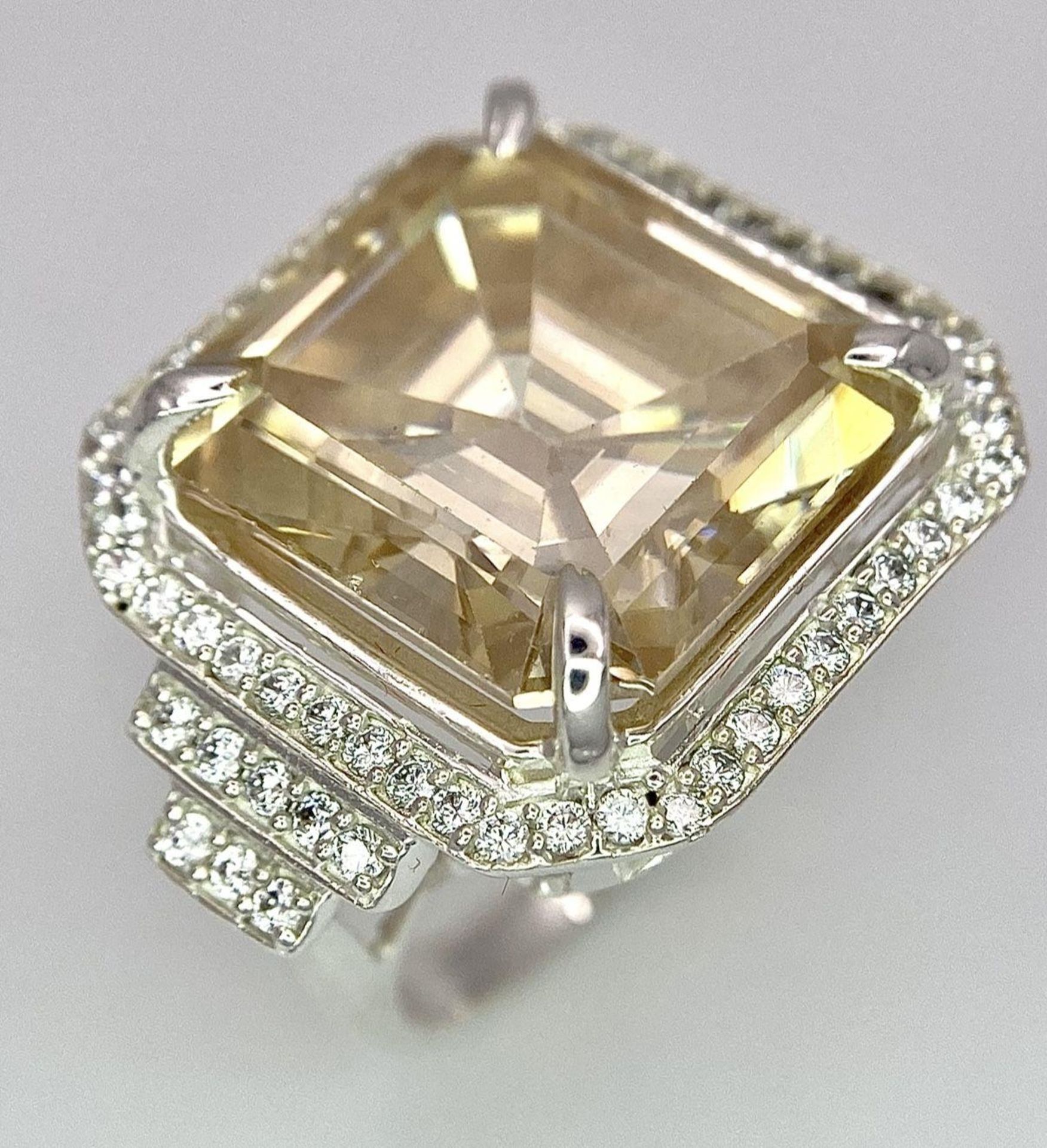 A 16.20ct Champagne Moissanite Dress Ring set in 925 Silver. Comes with a presentation case. Size N. - Image 3 of 7