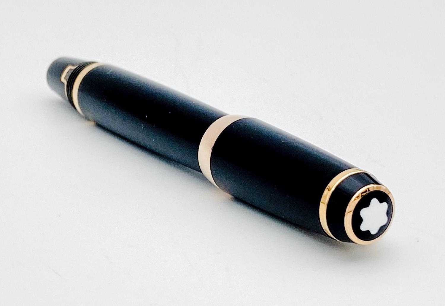 A Montblanc Retractable Fountain Pen - 14k Nib. 11cm - Bild 2 aus 7