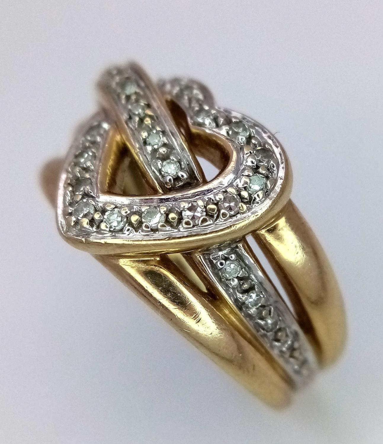 A 9K YELLOW GOLD DIAMOND SET HEART RING 5.6G SIZE M 1/2. SC 9096 - Image 3 of 5