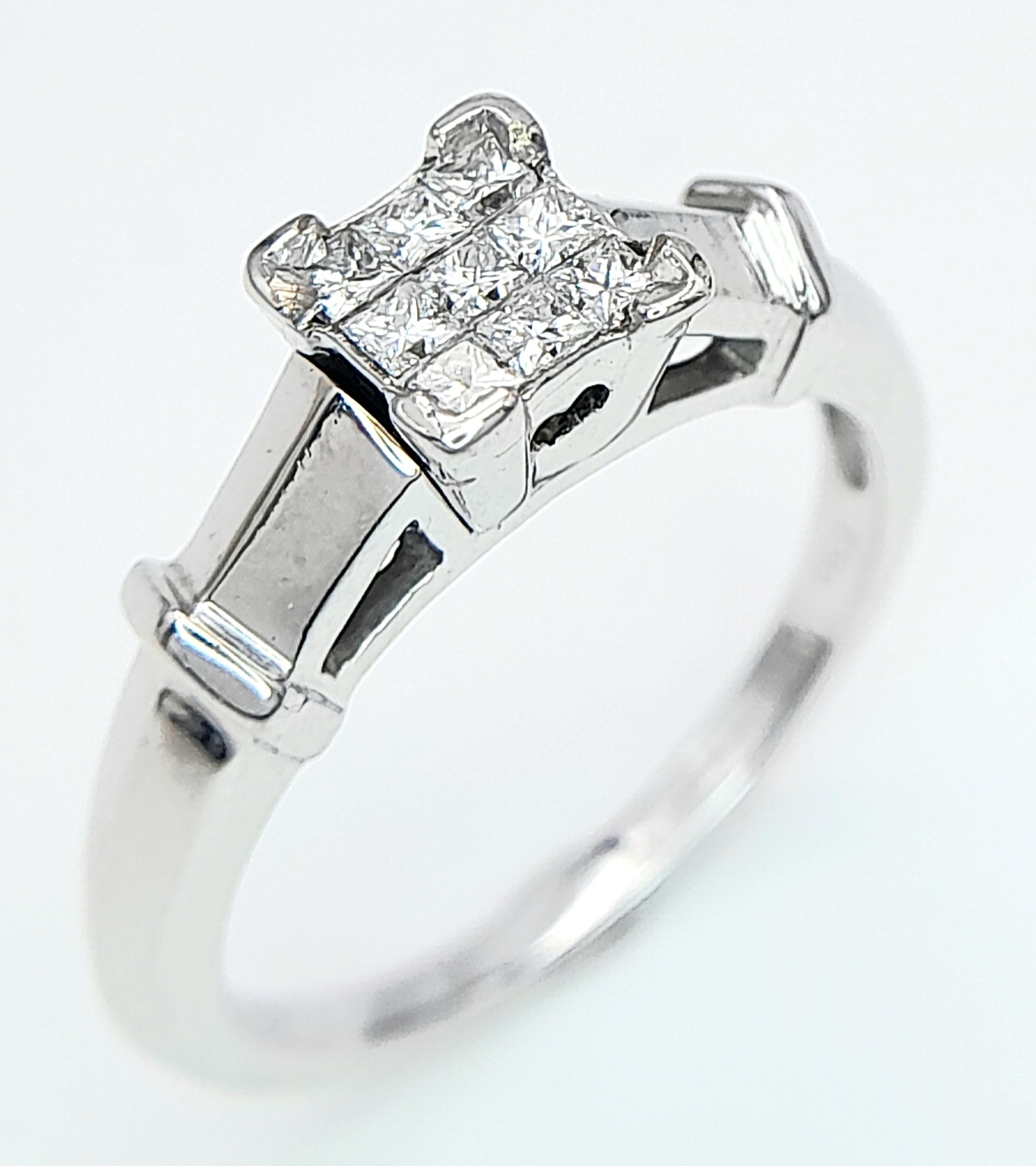 AN 18K WHITE GOLD DIAMOND RING. 0.25ctw, Size M, 5.1g total weight. Ref: SC 8067 - Image 4 of 6