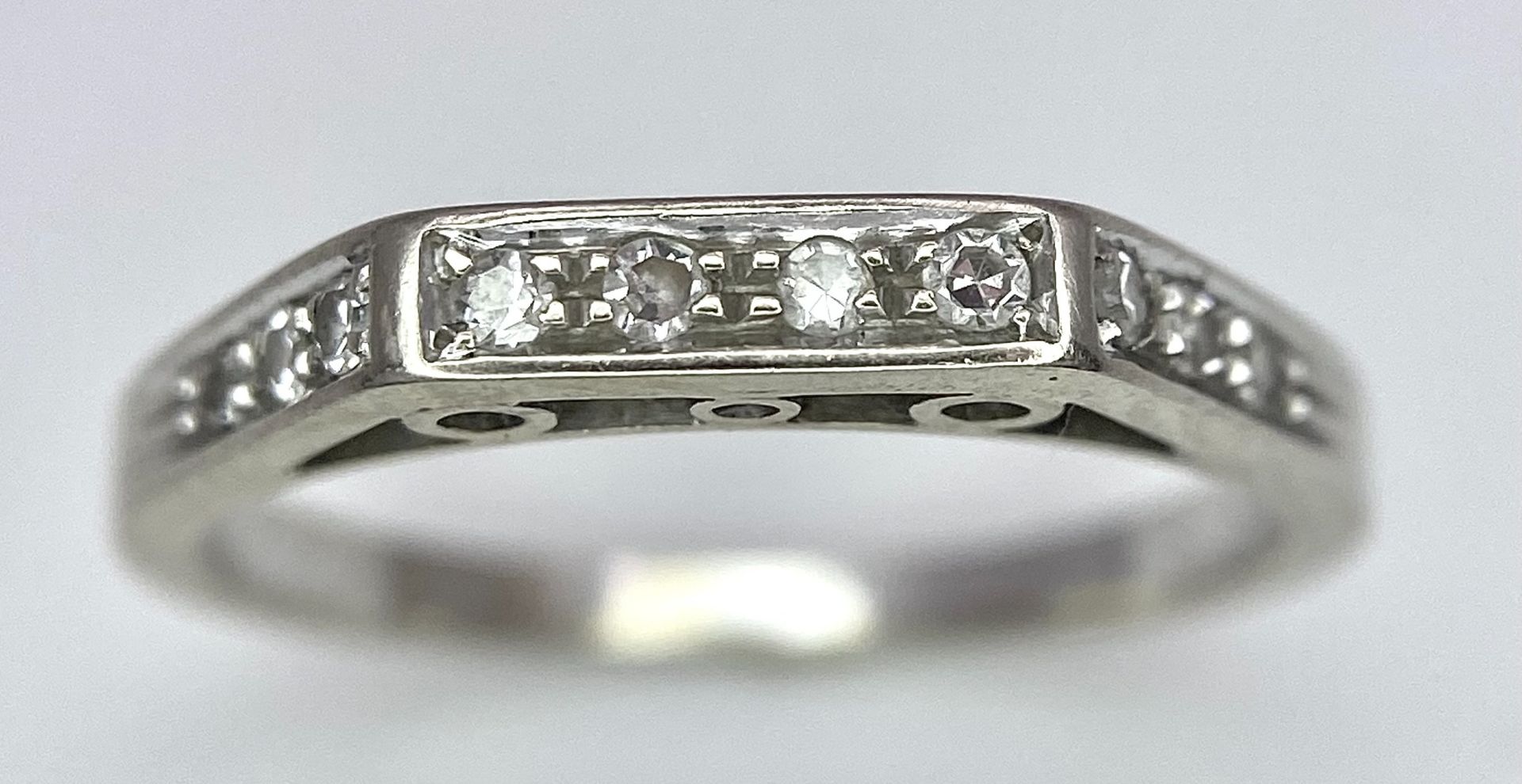 A 9K Gold and Diamond Portuguese Hallmarked Ring. Size K. 2g. Ref: 630001L - Image 3 of 6