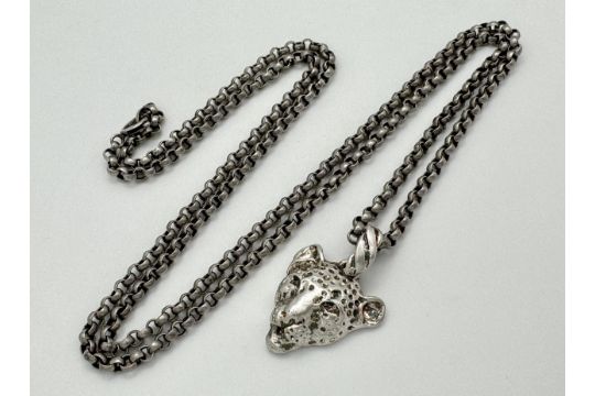 A Vintage Silver Tigers Head Pendant on an 835 Silver Belcher Chain. 3cm and 68cm. 22g - Image 2 of 5