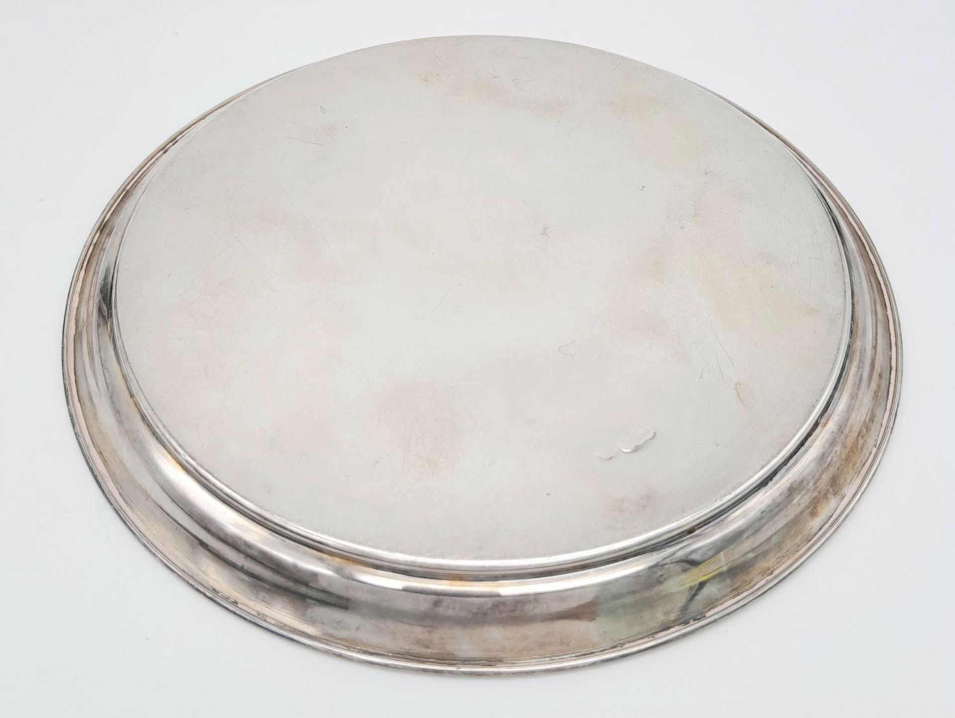 An antique sterling silver dish with very elegant floral motif engravings. Full Chester hallmarks, - Bild 4 aus 4