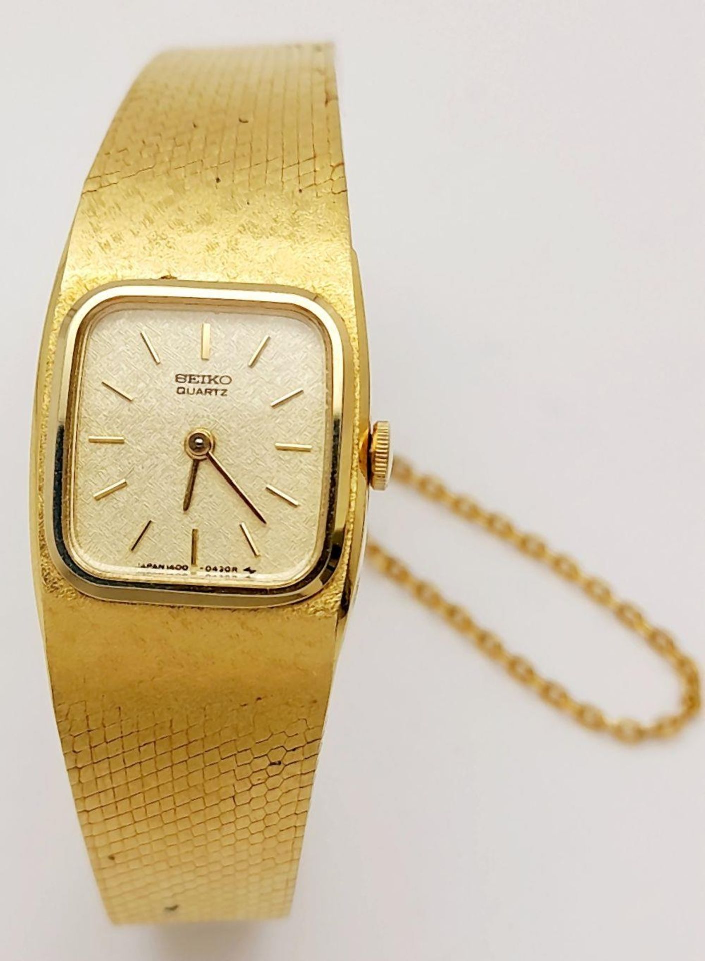 Ladies GOLD PLATED SEIKO BRACELET WRISTWATCH. Complete with safety chain. Quartz movement. Full - Bild 6 aus 7