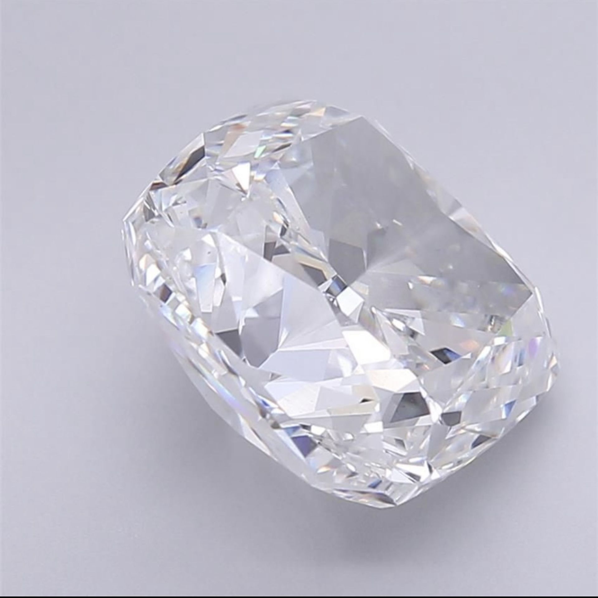 ** ON SALE ** Cushion Brilliant Cut Diamond 8.19 Carat F Colour VS1 Clarity IGI Certificate - Image 4 of 5