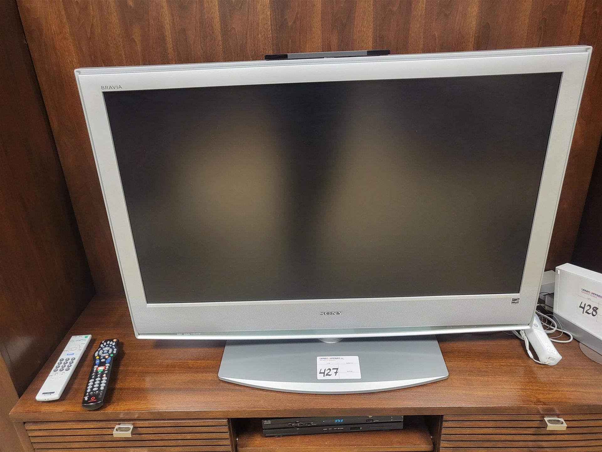 SONY - LCD Color TV - Mo#: KLV-40S200A - Image 2 of 3