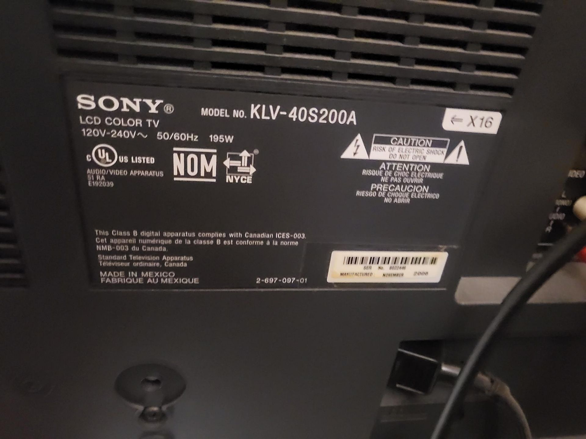 SONY - LCD Color TV - Mo#: KLV-40S200A - Image 3 of 3