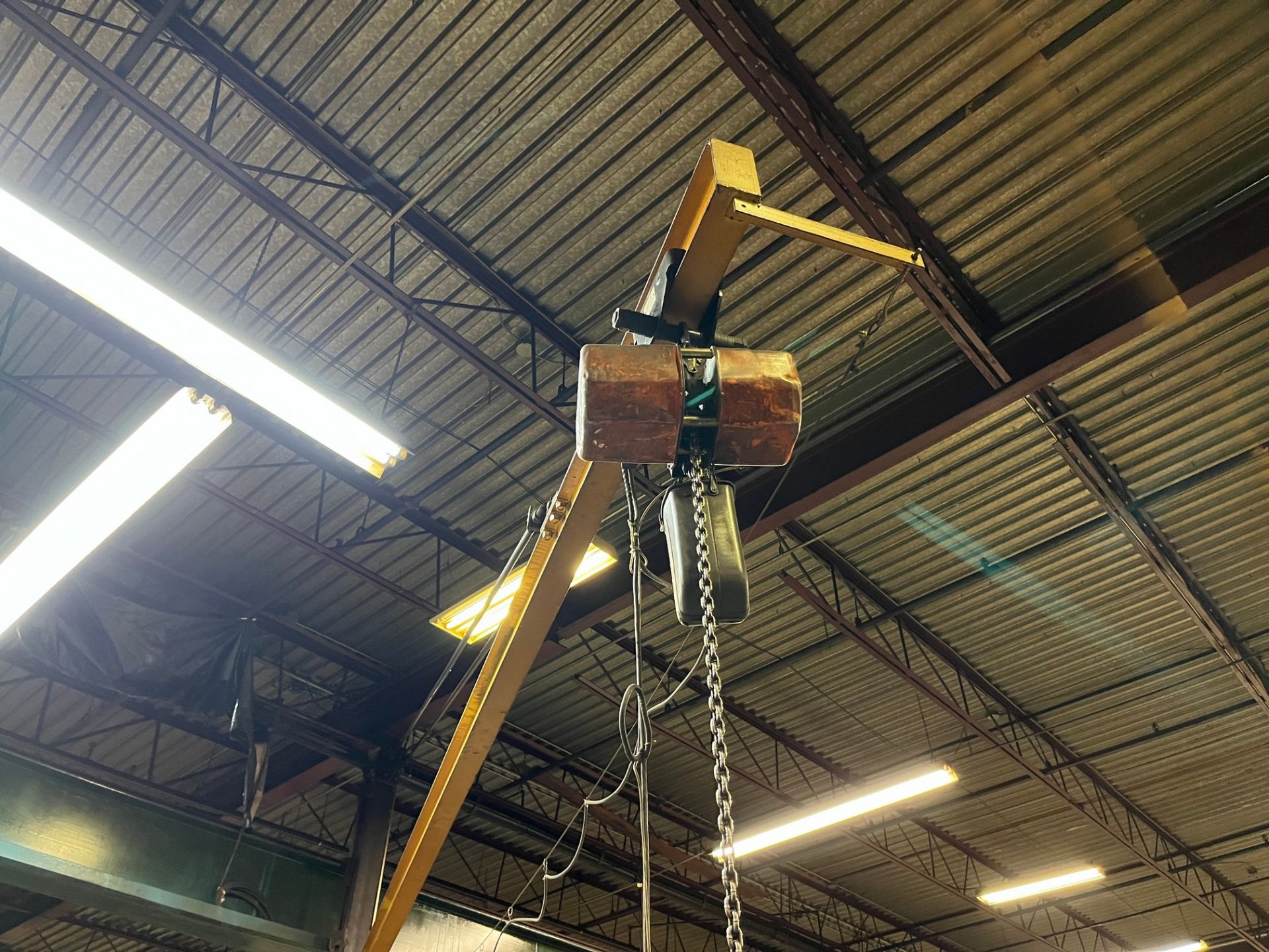 1-TON JIB ARM W/ 1-TON CAP. ELECTRIC HOIST - Bild 3 aus 3