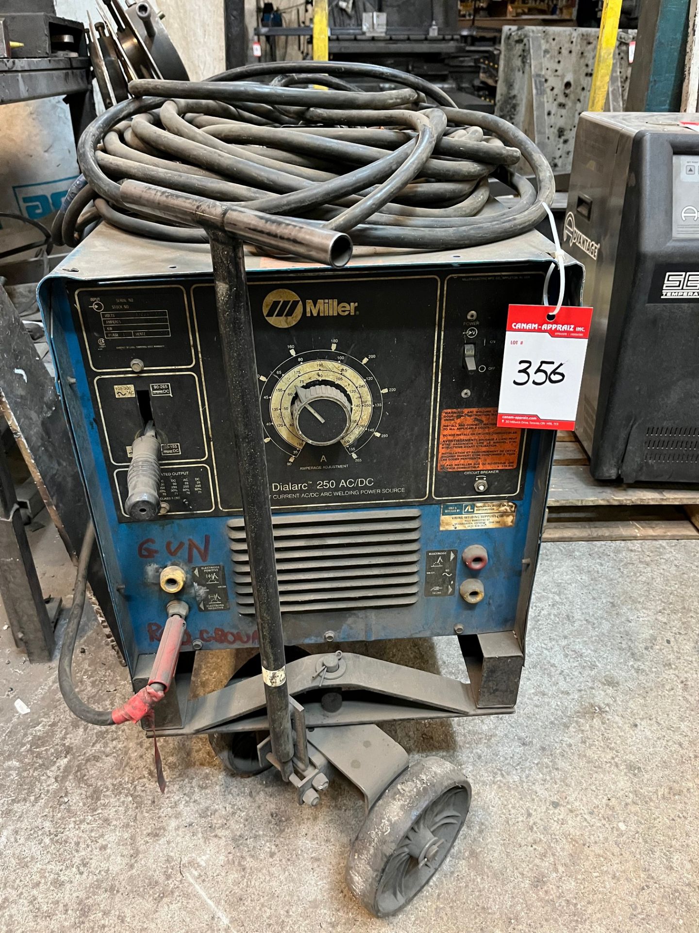 MILLER DIALARC 250 AC/DC WELDER