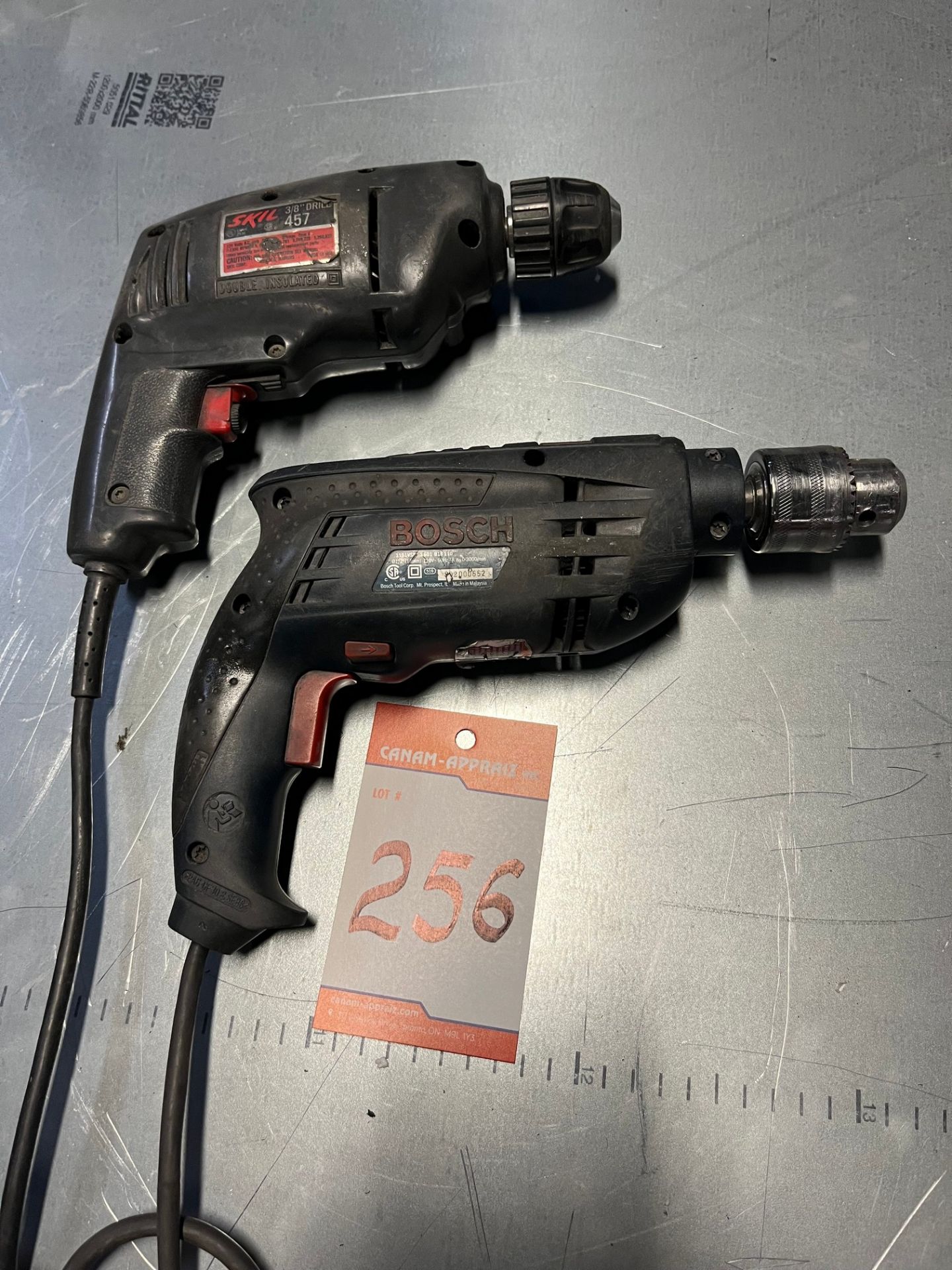 LOT OF BOSCH AND SKIL DRILLS