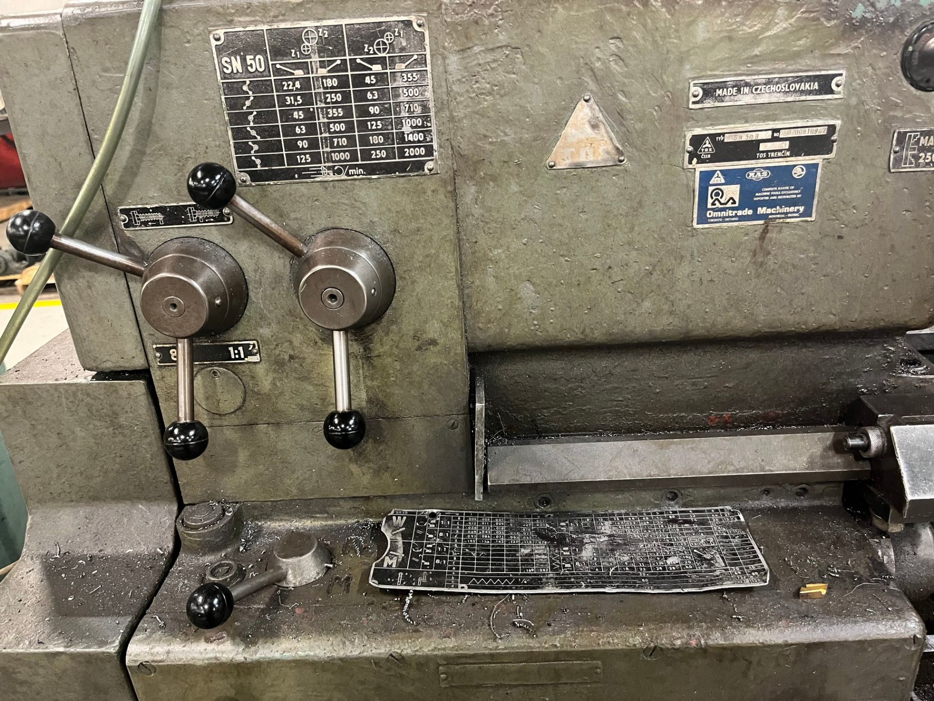 TOS SN50B LATHE, 3-JAW CHUCK, TOOL POST, TAILSTOCK, STEADY REST, S/N 050200810967 W/ ASST. TOOLING - Image 3 of 4