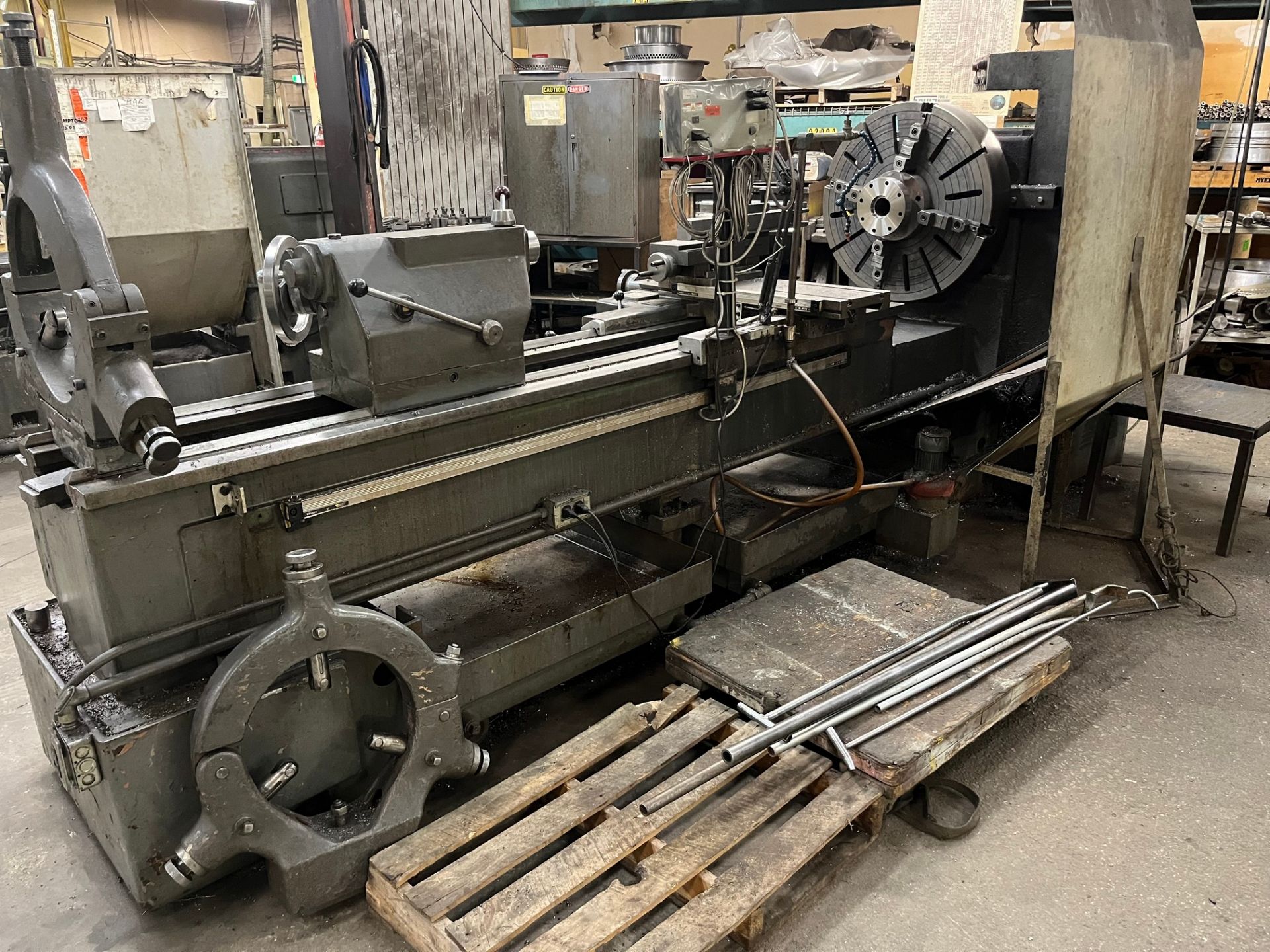 CLOVER 28 GAP BED ENGINE LATHE, MITUTOYO 2-AXIS DRO, 24” SWING OVER BED, 36” SWING OVER GAP, 80” - Image 4 of 9