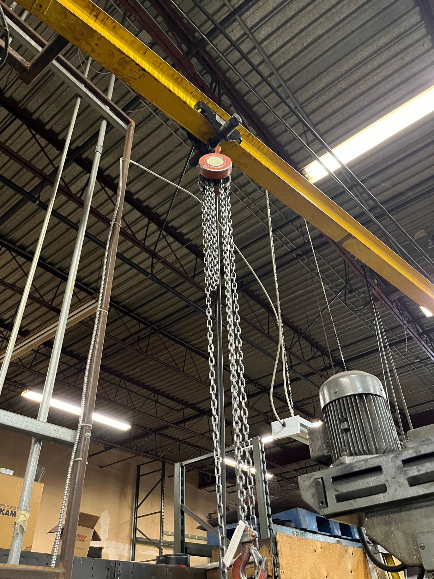 1-TON JIB ARM W/ MANUAL HOIST