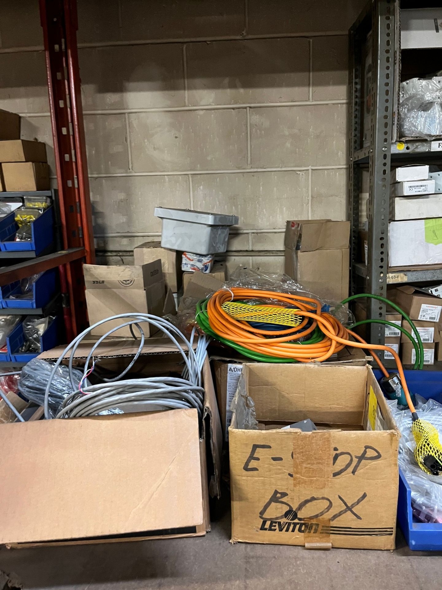 LOT OF ASST. FLEXIBLE CONDUIT, OMRON, SIEMENS, ELECTRICAL, RELAYS, SENSOR CABLES, POWER SUPPLIES, - Image 6 of 6