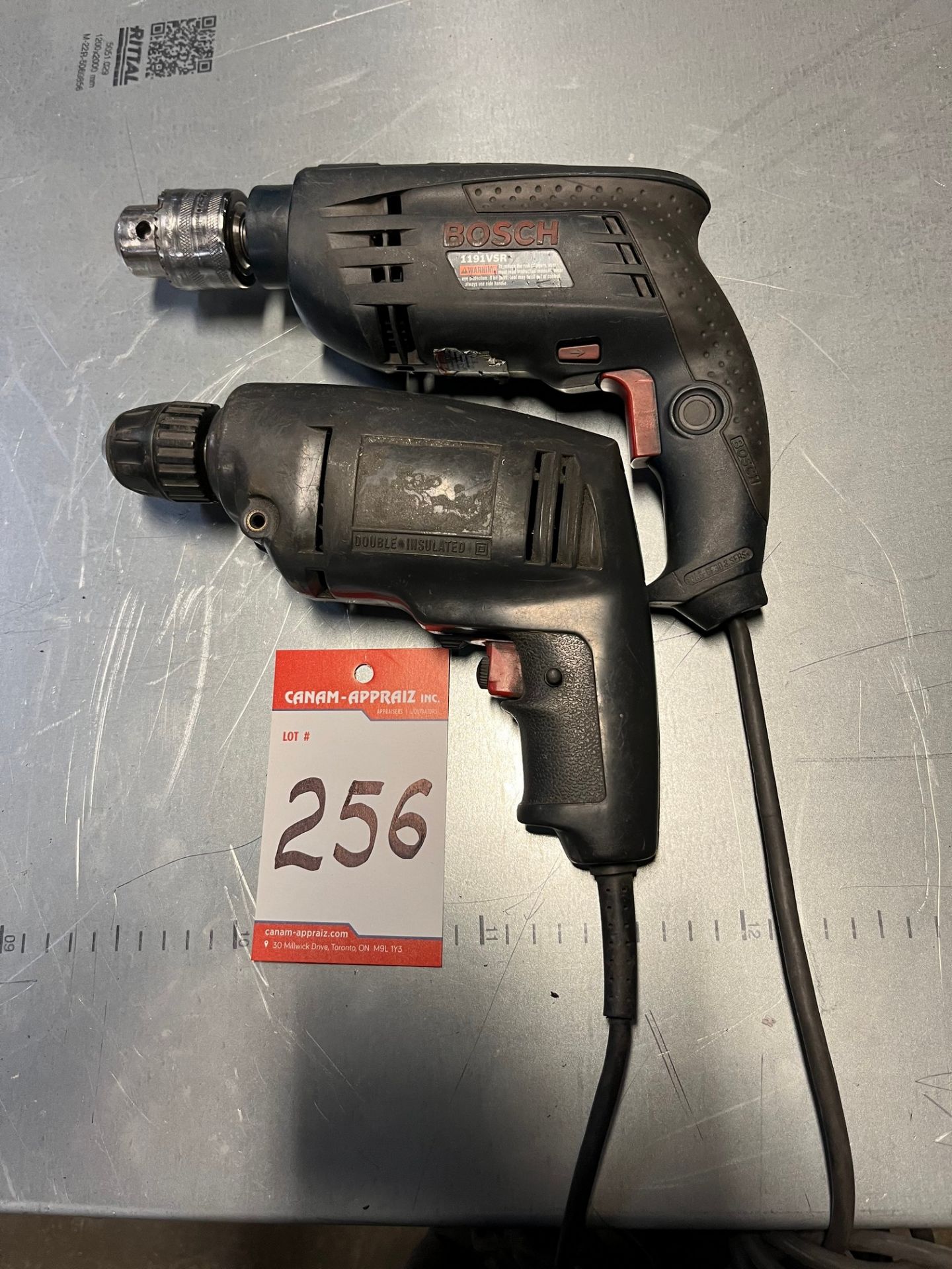 LOT OF BOSCH AND SKIL DRILLS - Image 2 of 2