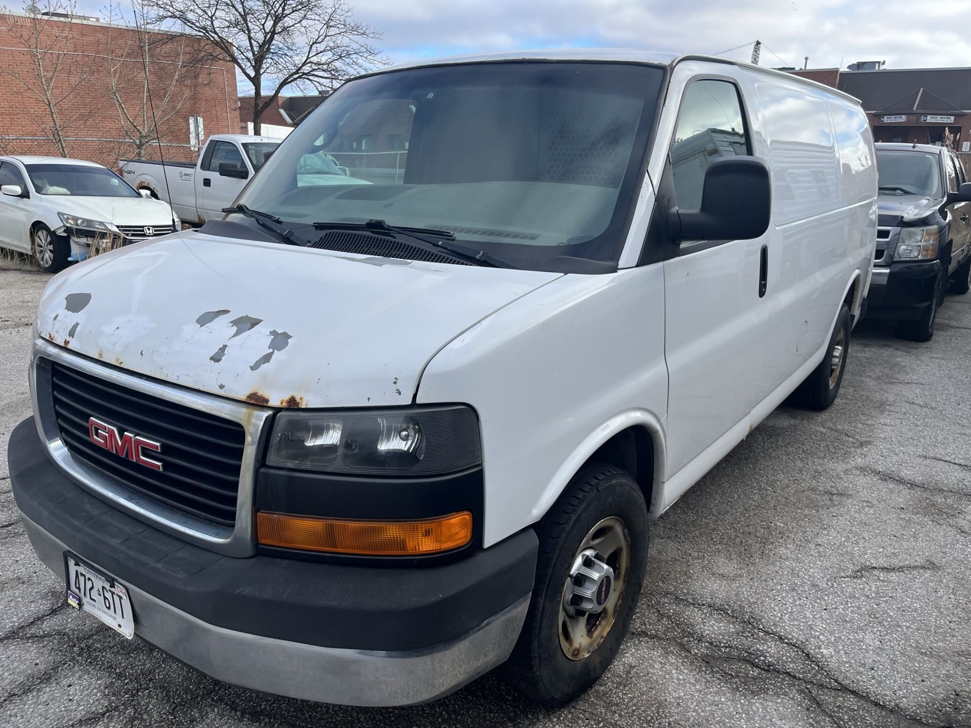 2010 GMC Savana White, Not Running JMIBL14F1D1737907 - Image 3 of 14