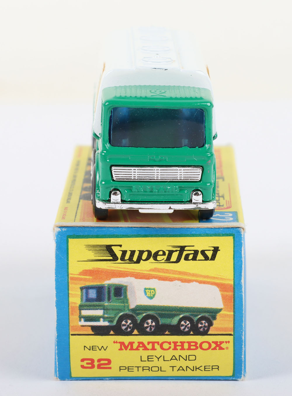 Matchbox Lesney Superfast MB-32 Leyland Petrol Tanker, Transitional model - Image 4 of 6