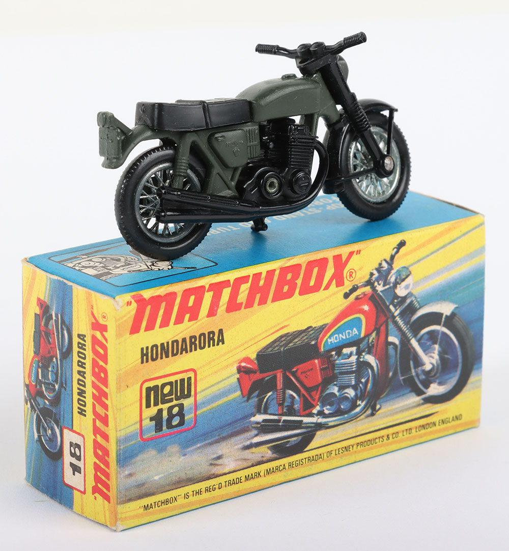 Matchbox Lesney Superfast Boxed Model MB-18 Hondarora with scarce DARK DRAB Military body - Image 2 of 5