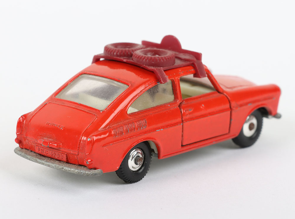 Matchbox Lesney Regular Wheel Model MB-67 Volkswagen 1600TL with Red body & scarce ROOF RACK - Image 2 of 5