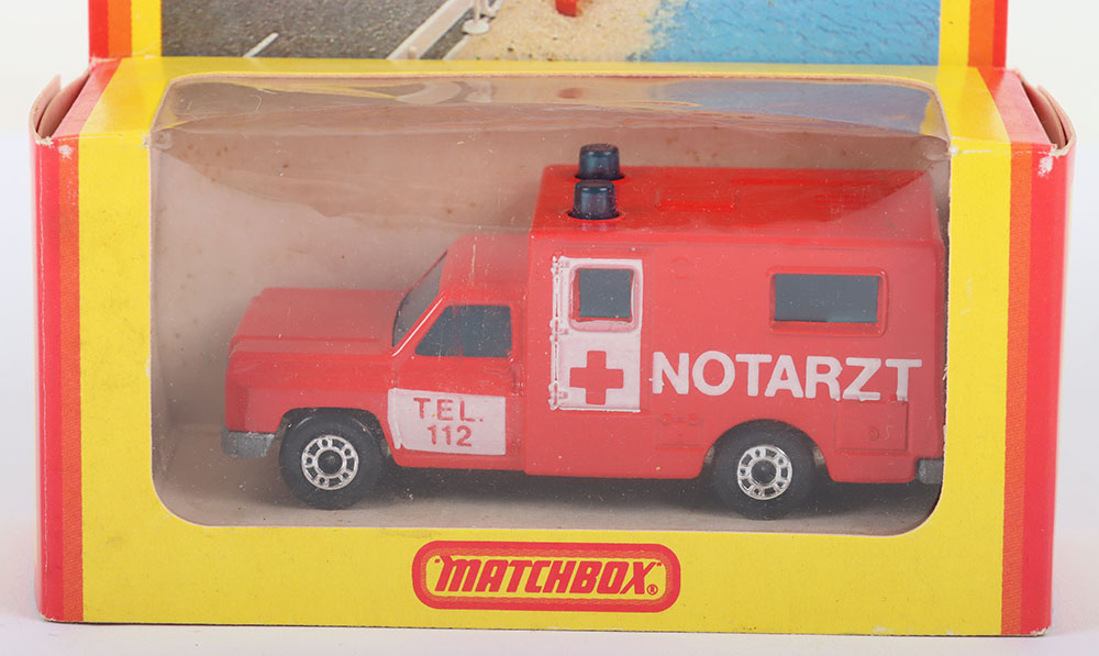 Matchbox Lesney Superfast MB-41 Ambulance with RED body and ‘NOTARTZ’ prints - Image 2 of 7