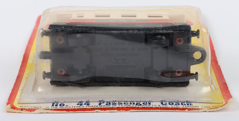 Matchbox Lesney Superfast Blisterpack Model Passenger Coach with scarcer GWR labels - Image 6 of 8