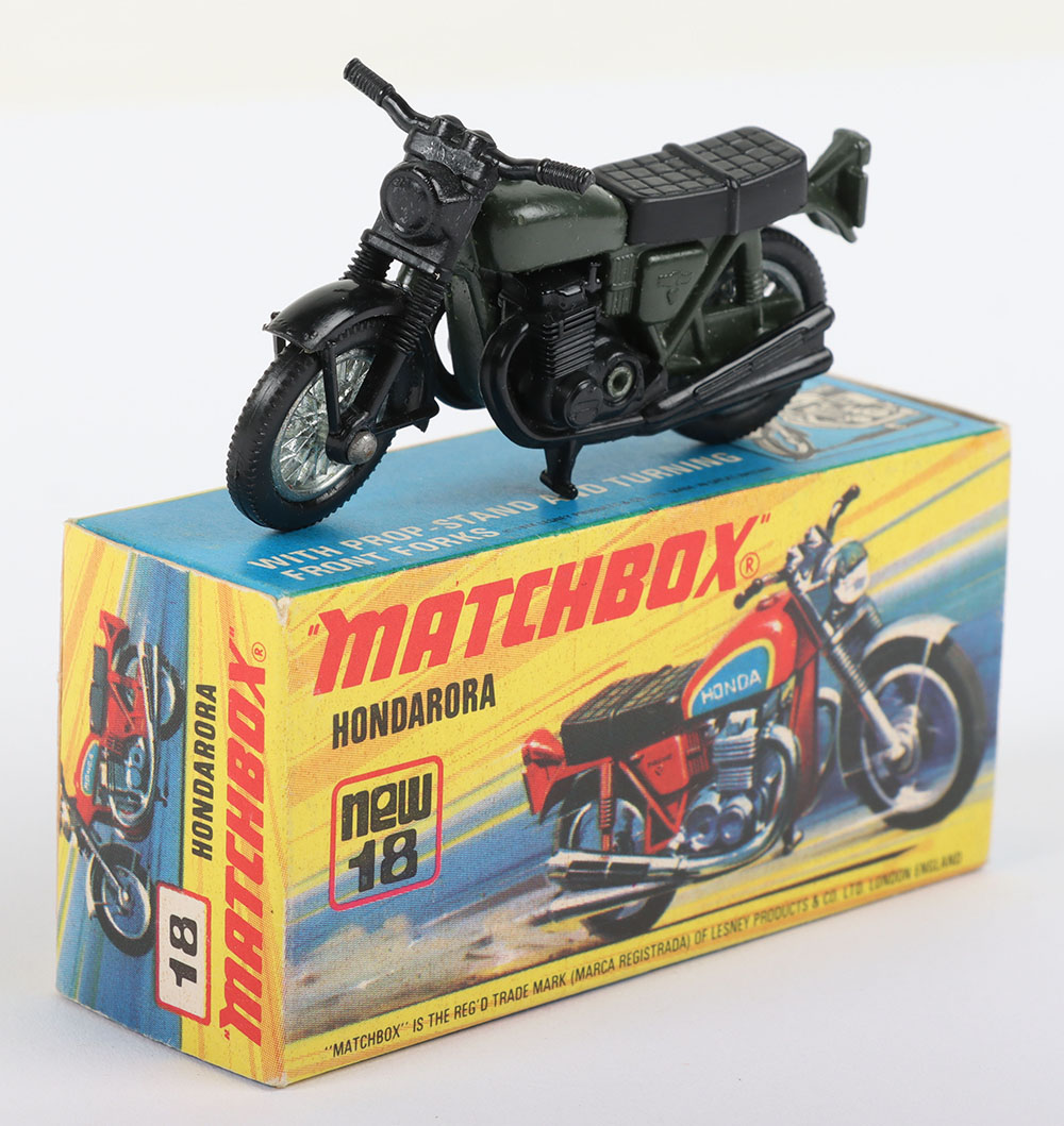 Matchbox Lesney Superfast Boxed Model MB-18 Hondarora with scarce DARK DRAB Military body