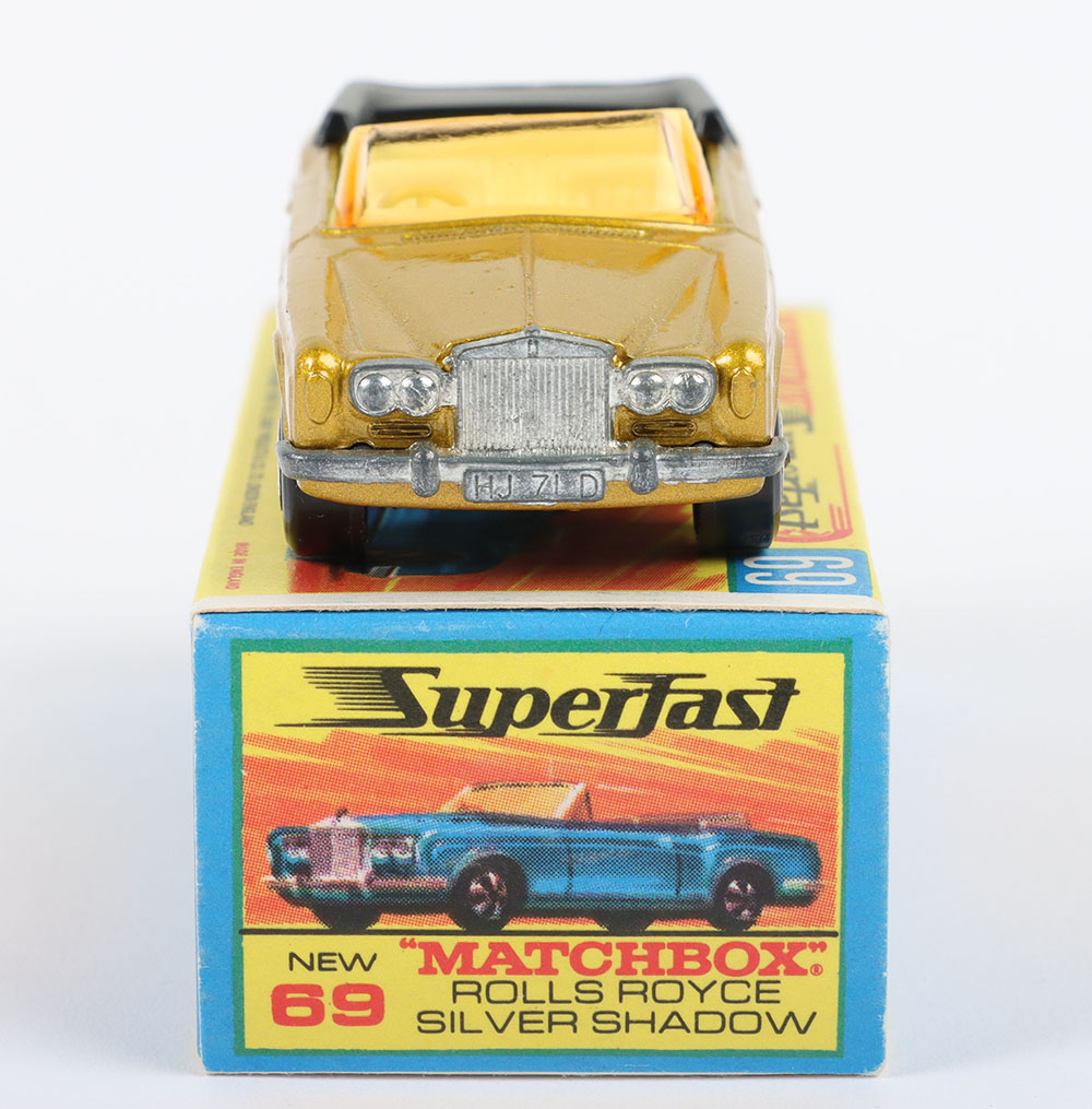 Matchbox Lesney Superfast MB-69 Rolls Royce Silver Shadow with GOLD body, DARK GREY base - Image 4 of 5