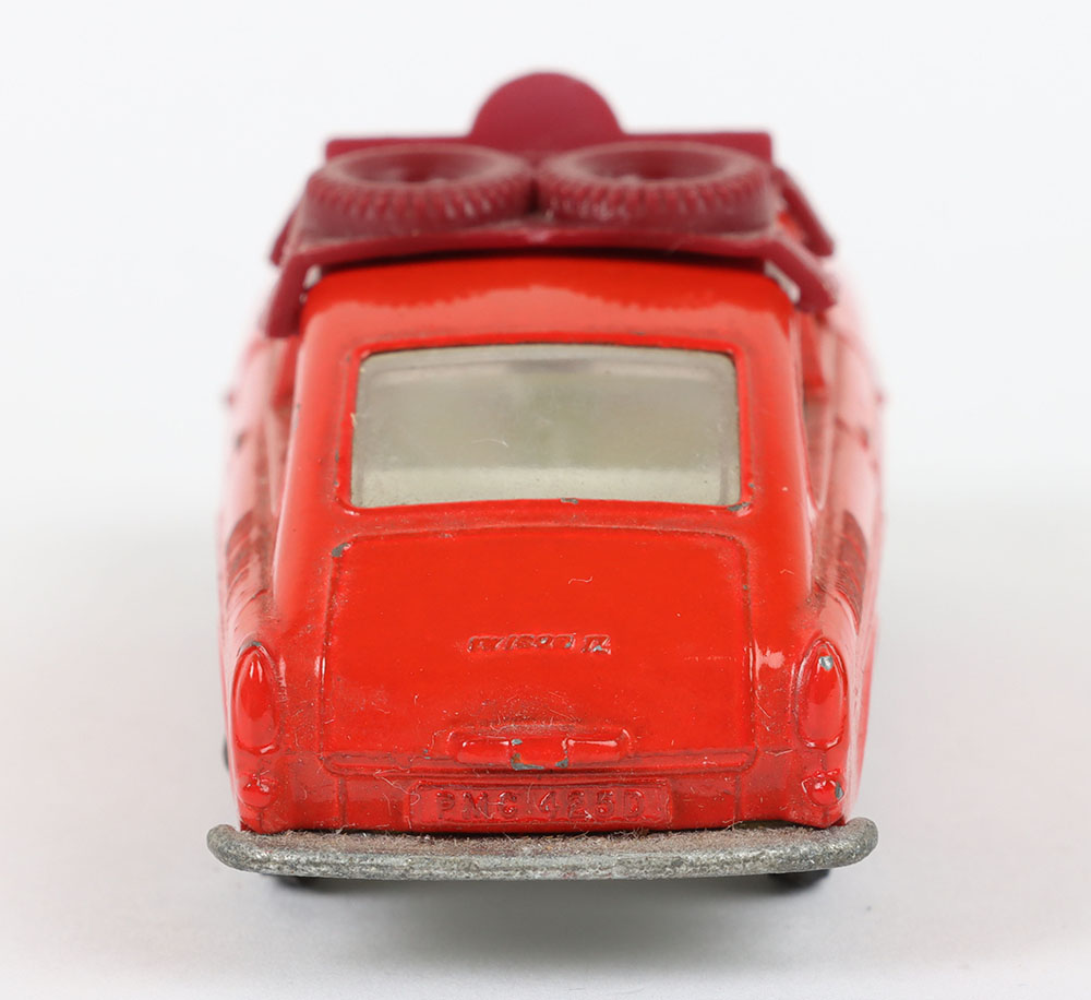 Matchbox Lesney Regular Wheel Model MB-67 Volkswagen 1600TL with Red body & scarce ROOF RACK - Image 5 of 5