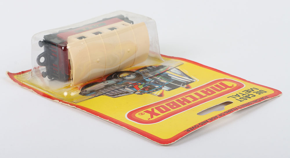 Matchbox Lesney Superfast Blisterpack Model Passenger Coach with scarcer GWR labels - Image 4 of 8