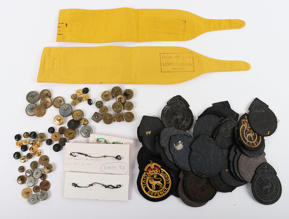 Military Buttons and Civil Defence Badges - Bild 3 aus 4