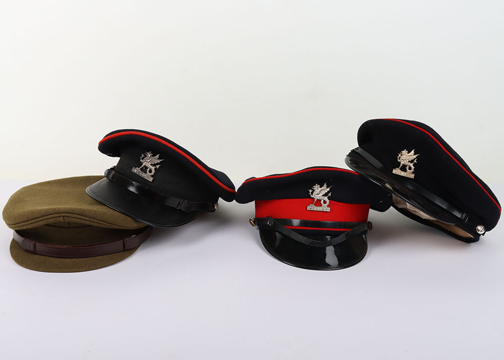 Grouping of Peaked Caps of Wessex Brigade - Bild 2 aus 10