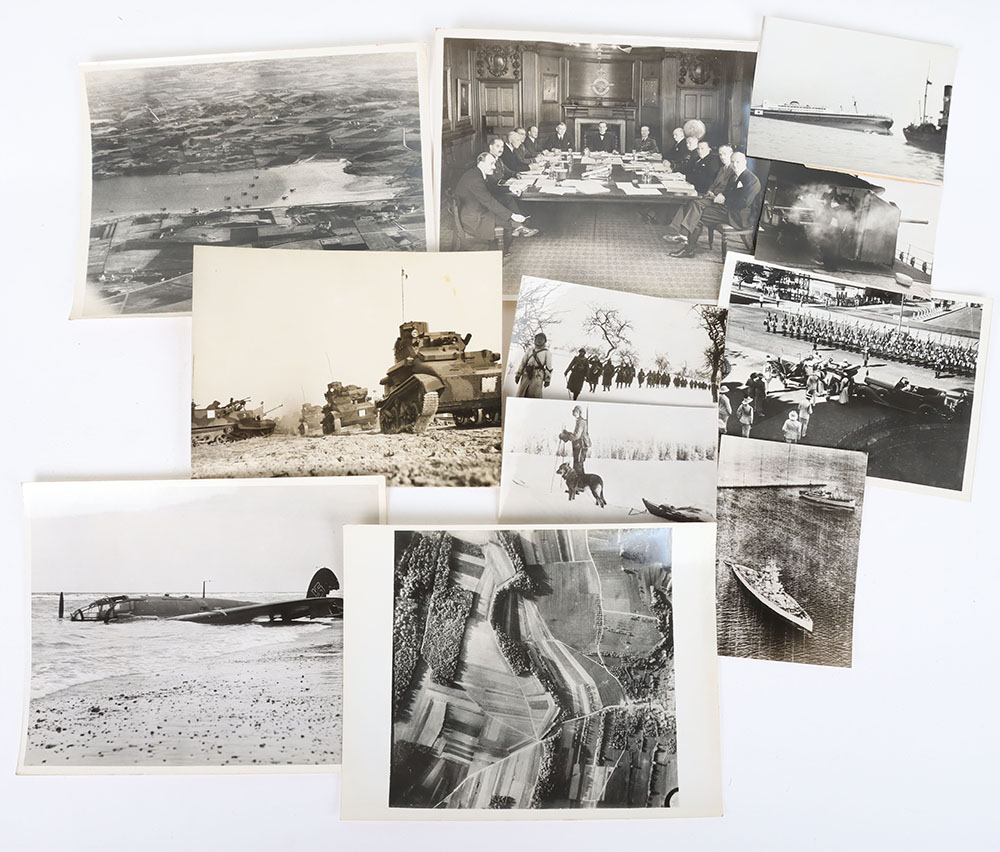 Grouping of WW2 Press Photographs of Mostly Royal Air Force and Royal Navy Interest - Bild 3 aus 5
