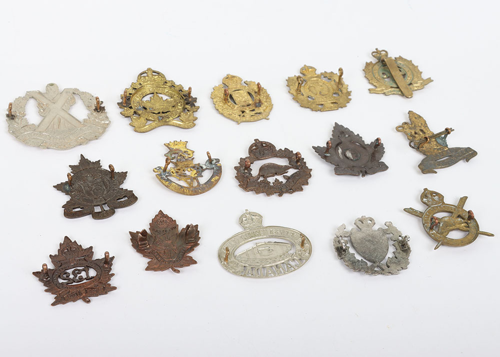 Assortment of Canadian cap badges - Bild 3 aus 3