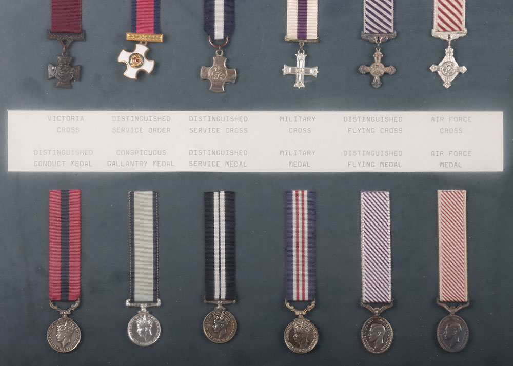 Military Framed Miniature Medals - Bild 2 aus 9