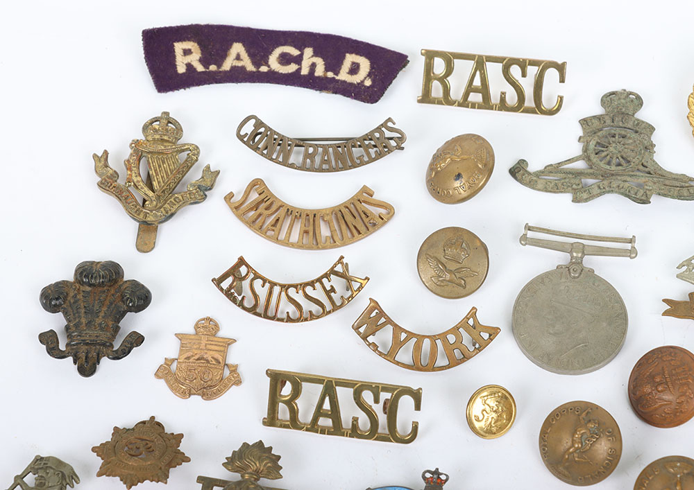 Large Quantity of cap badges, collar badges, cloth & metal shoulder titles - Image 2 of 5