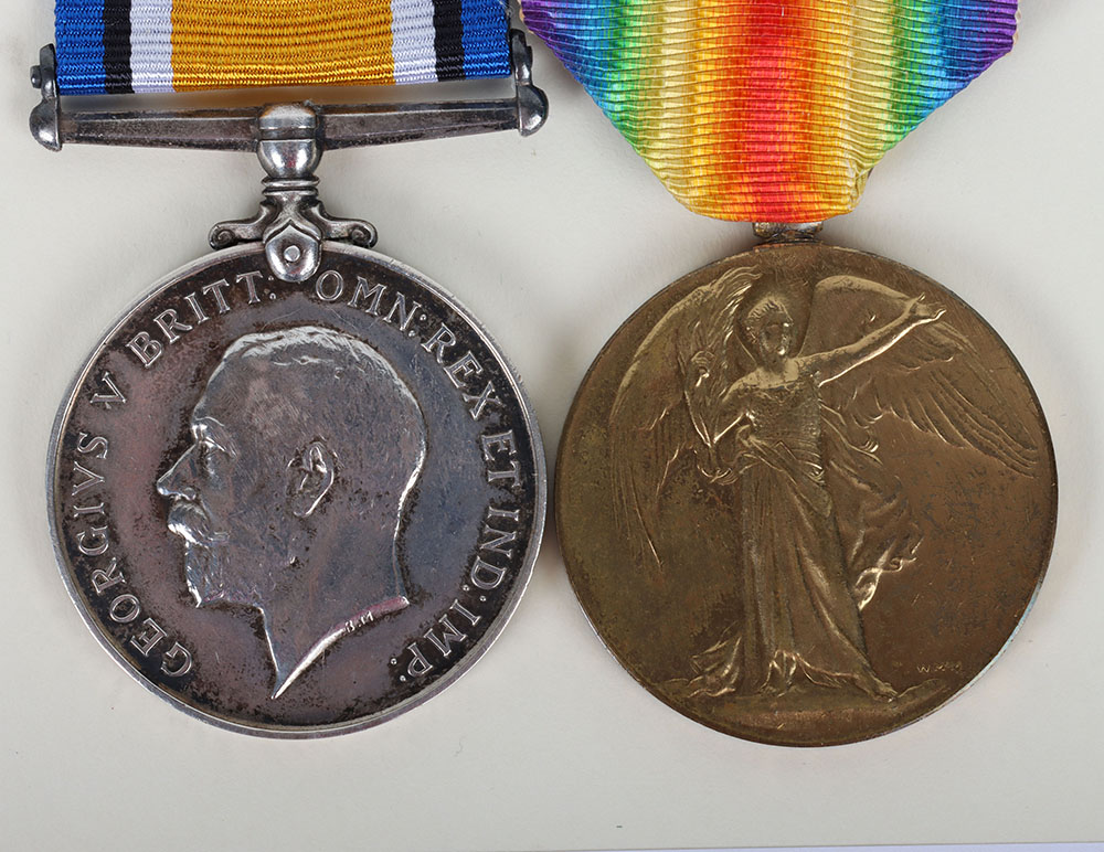 A Great War pair of medals to a Driver in the Royal Field Artillery who was discharged due to illnes - Bild 2 aus 4
